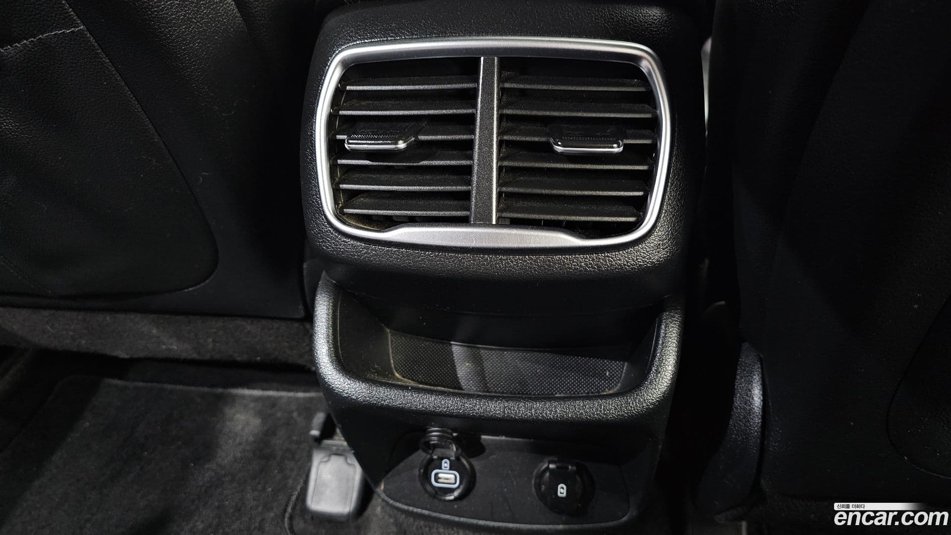 Main__Slider__Photo:Santafe Hyundai 2018.4-28