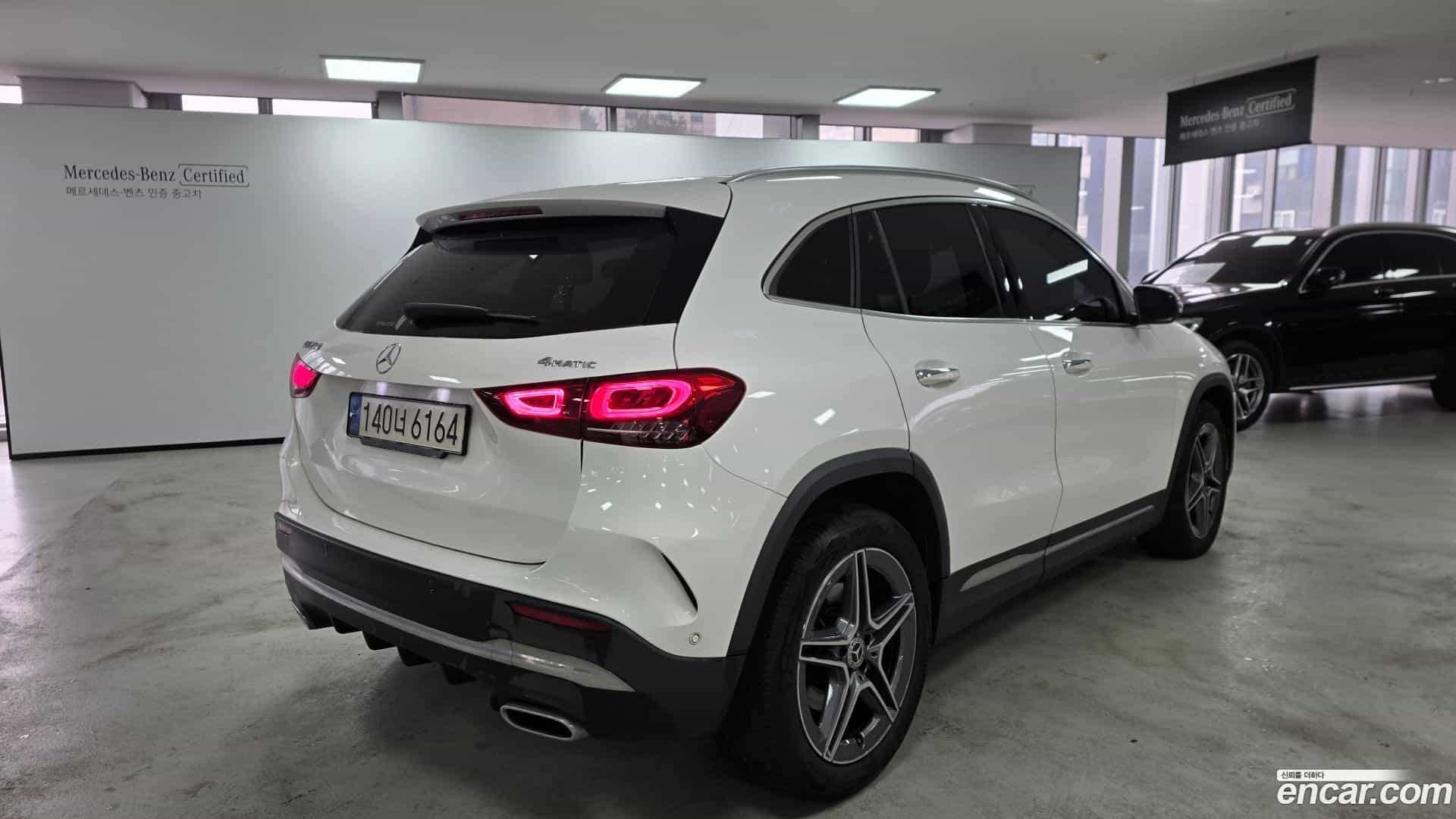 GLA-Class Mercedes-Benz 2023.0-OUTER-002