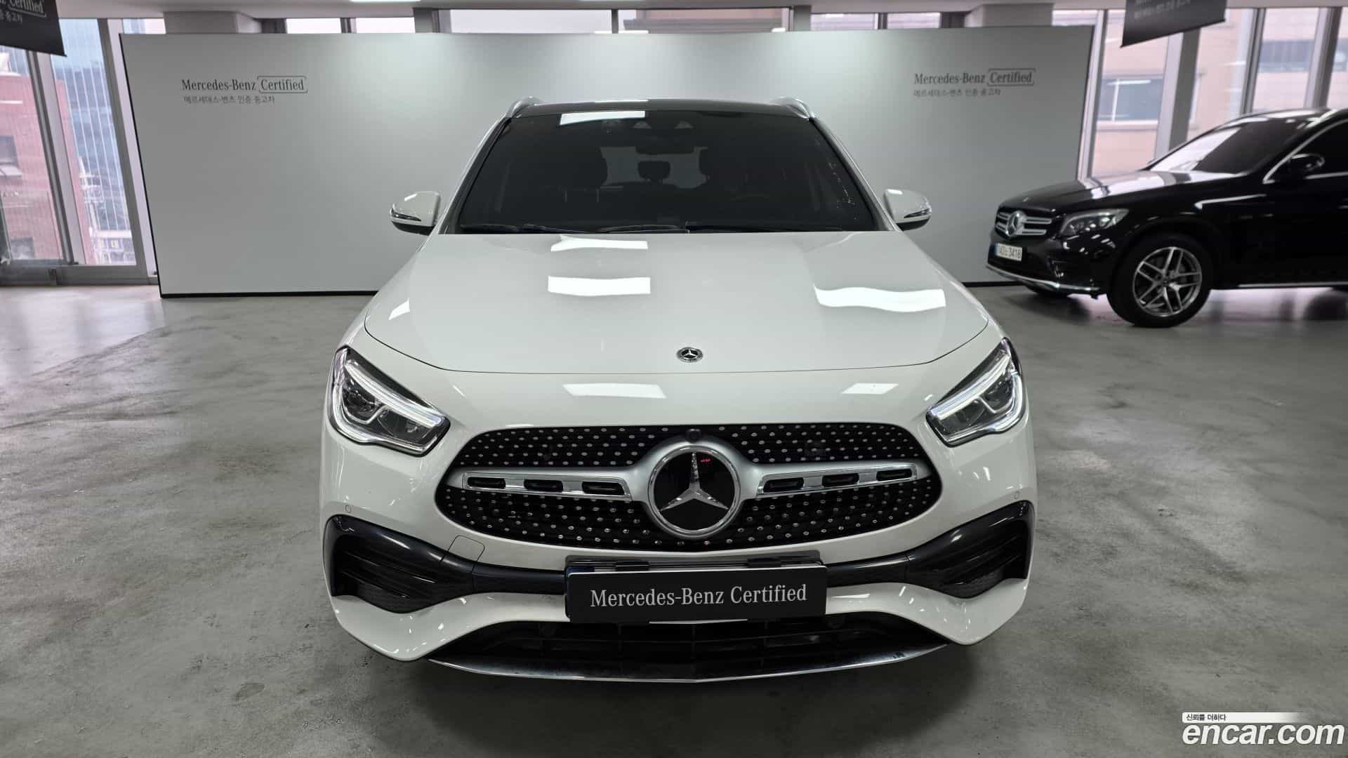 GLA-Class Mercedes-Benz 2023.0-OUTER-003