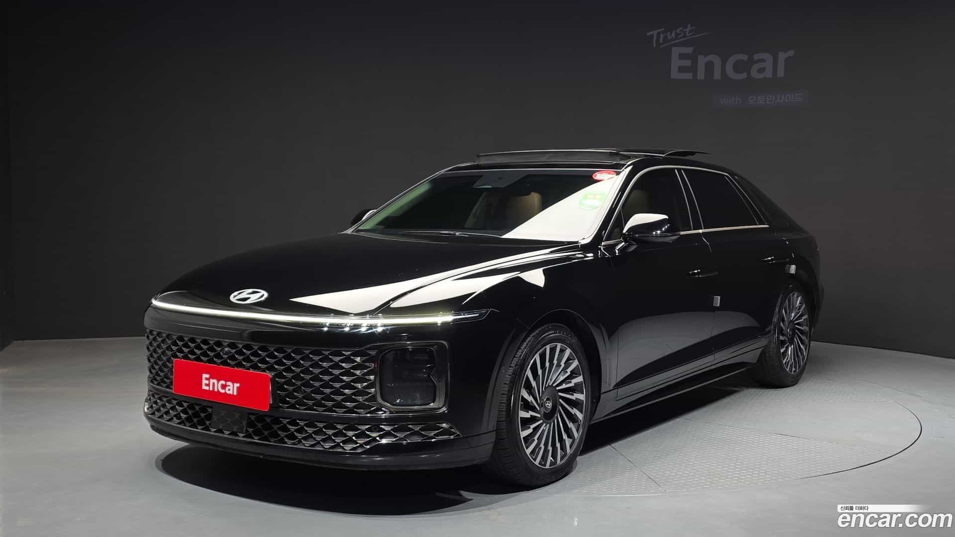 Grandeur Hyundai 2023.2-OUTER-001