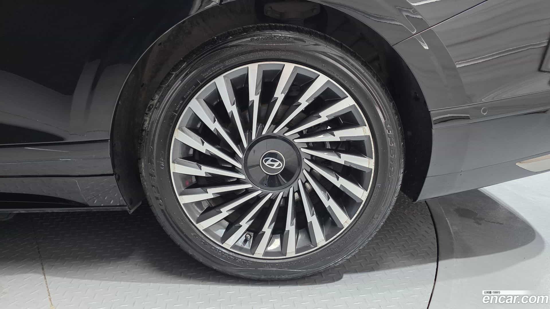Grandeur Hyundai 2023.2-OUTER-031