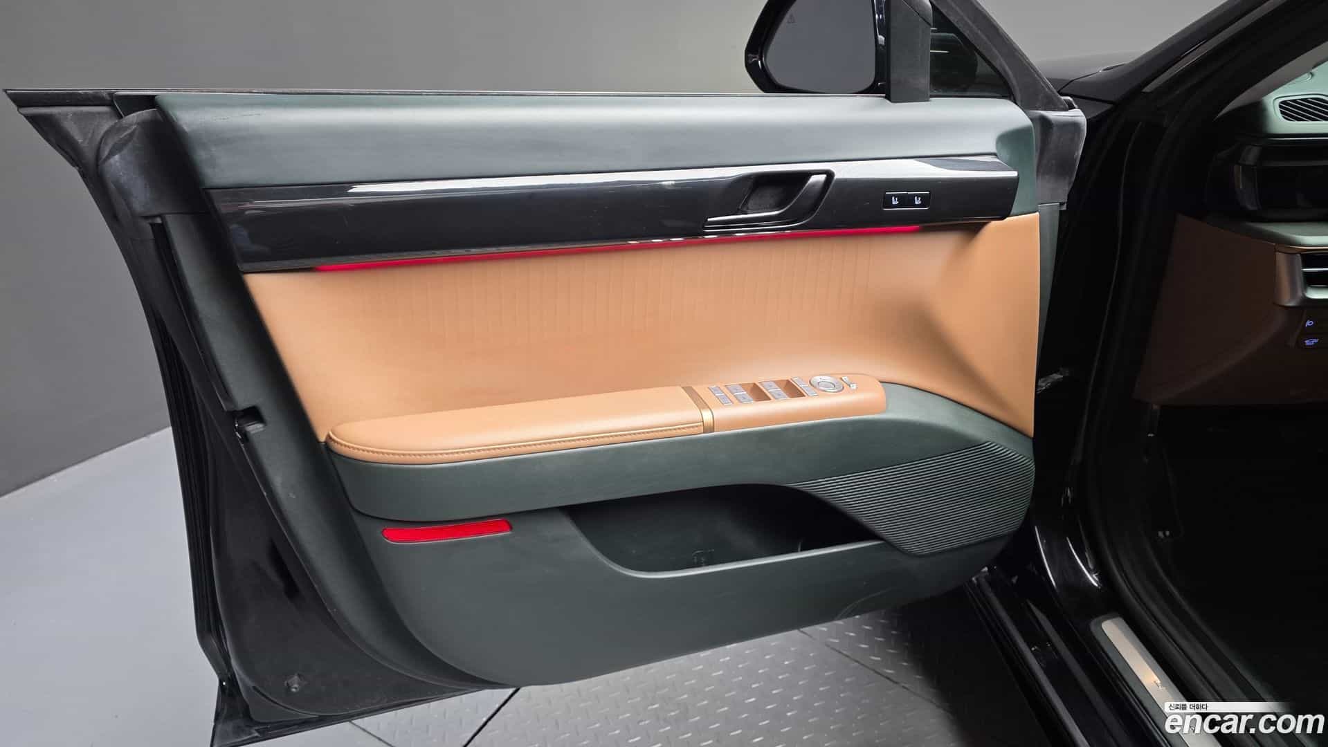 Grandeur Hyundai 2023.2-INNER-034