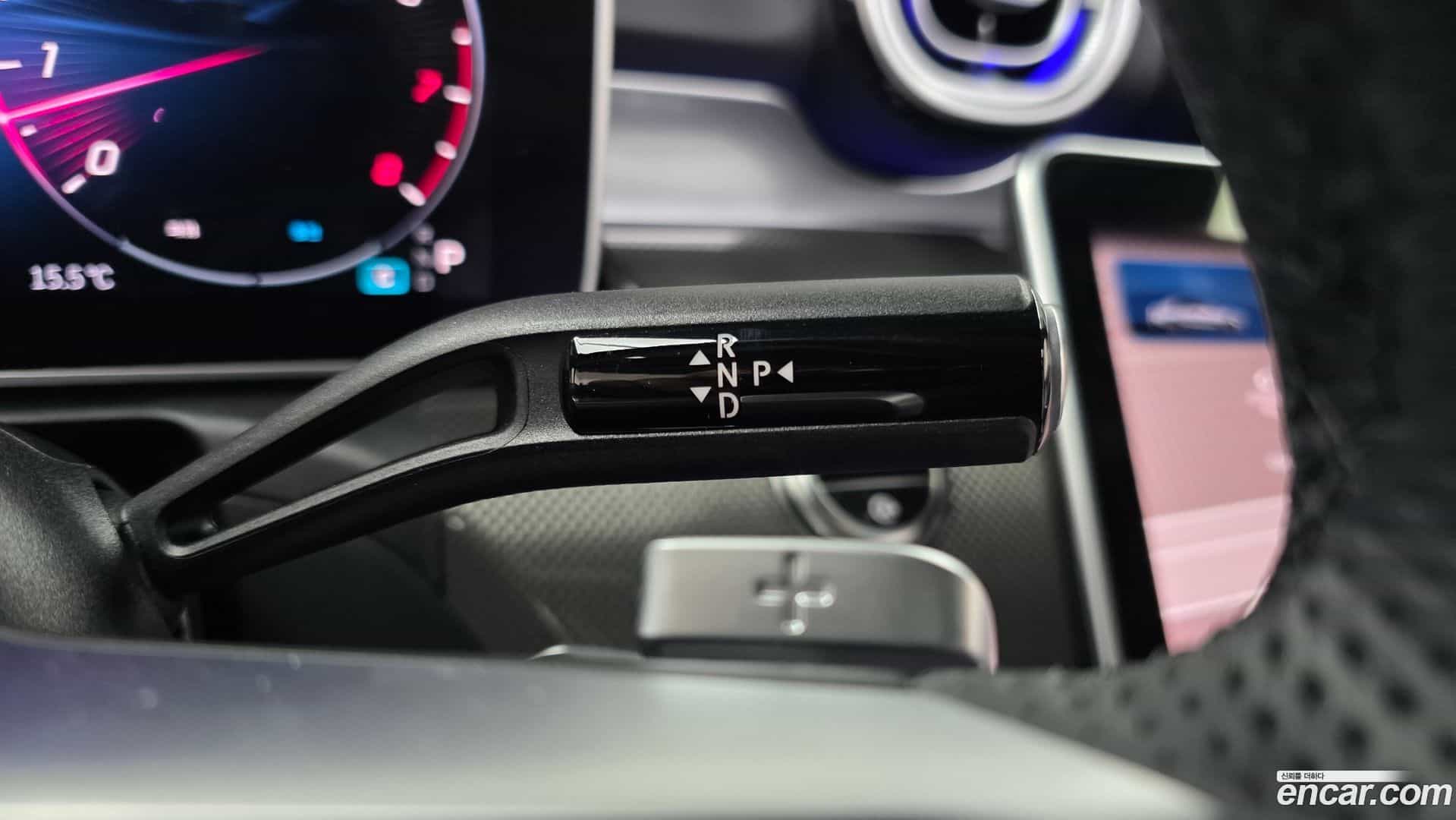 C-Class Mercedes-Benz 2025.4-INNER-009