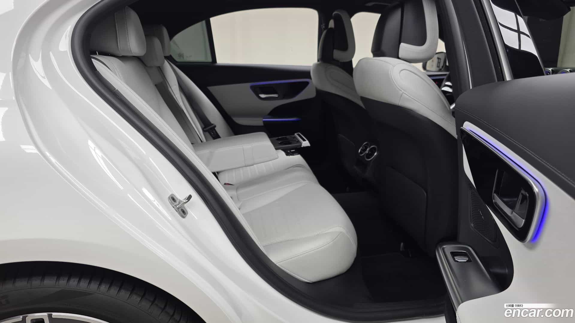 C-Class Mercedes-Benz 2025.4-OPTION-016