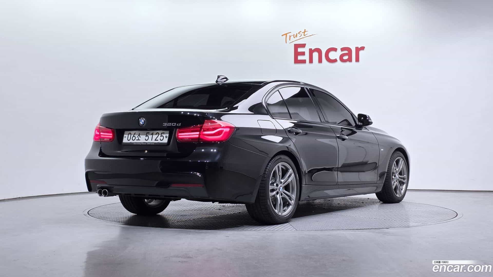 3-Series BMW 2018.3-OUTER-002