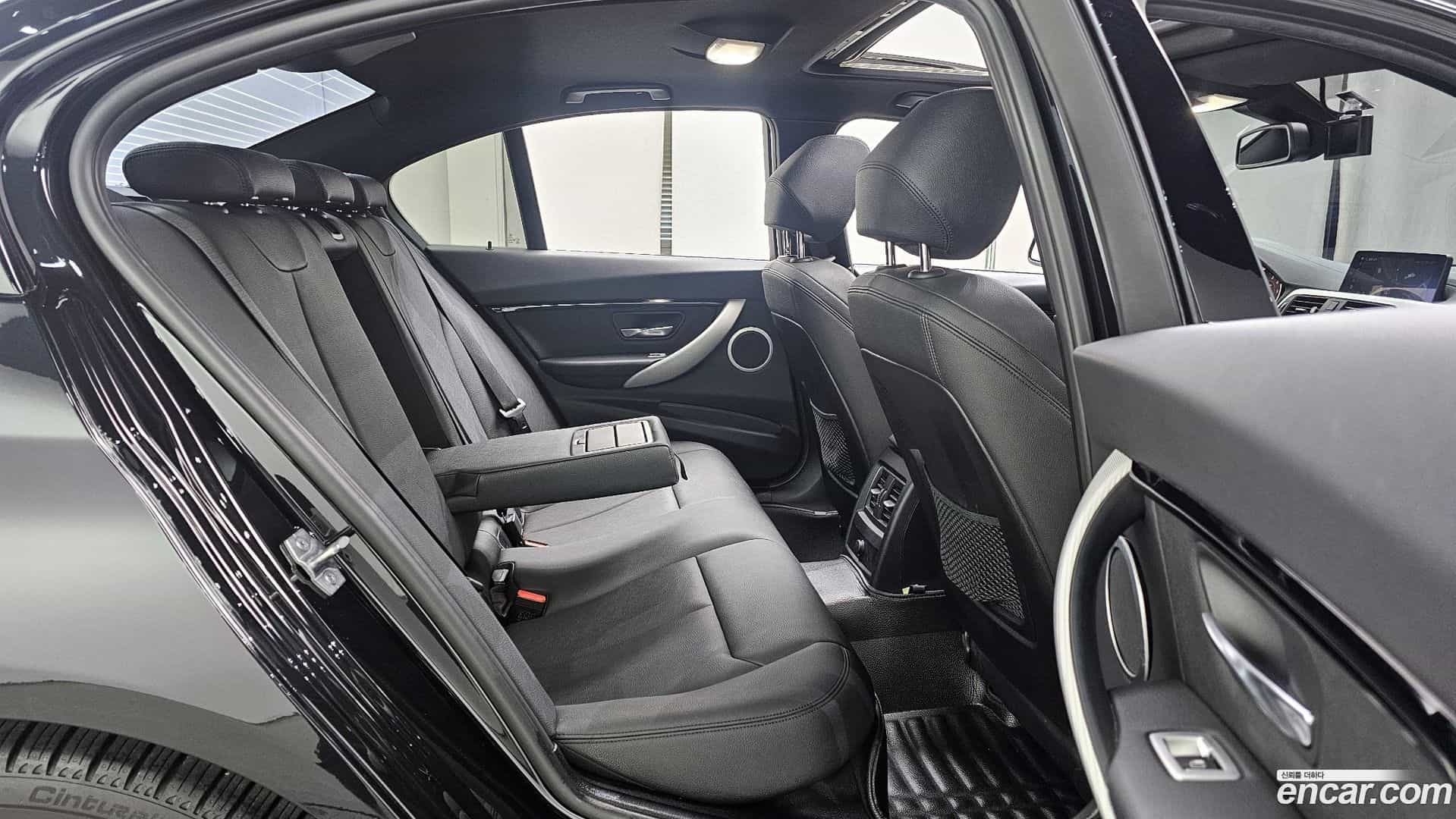 3-Series BMW 2018.3-OPTION-015