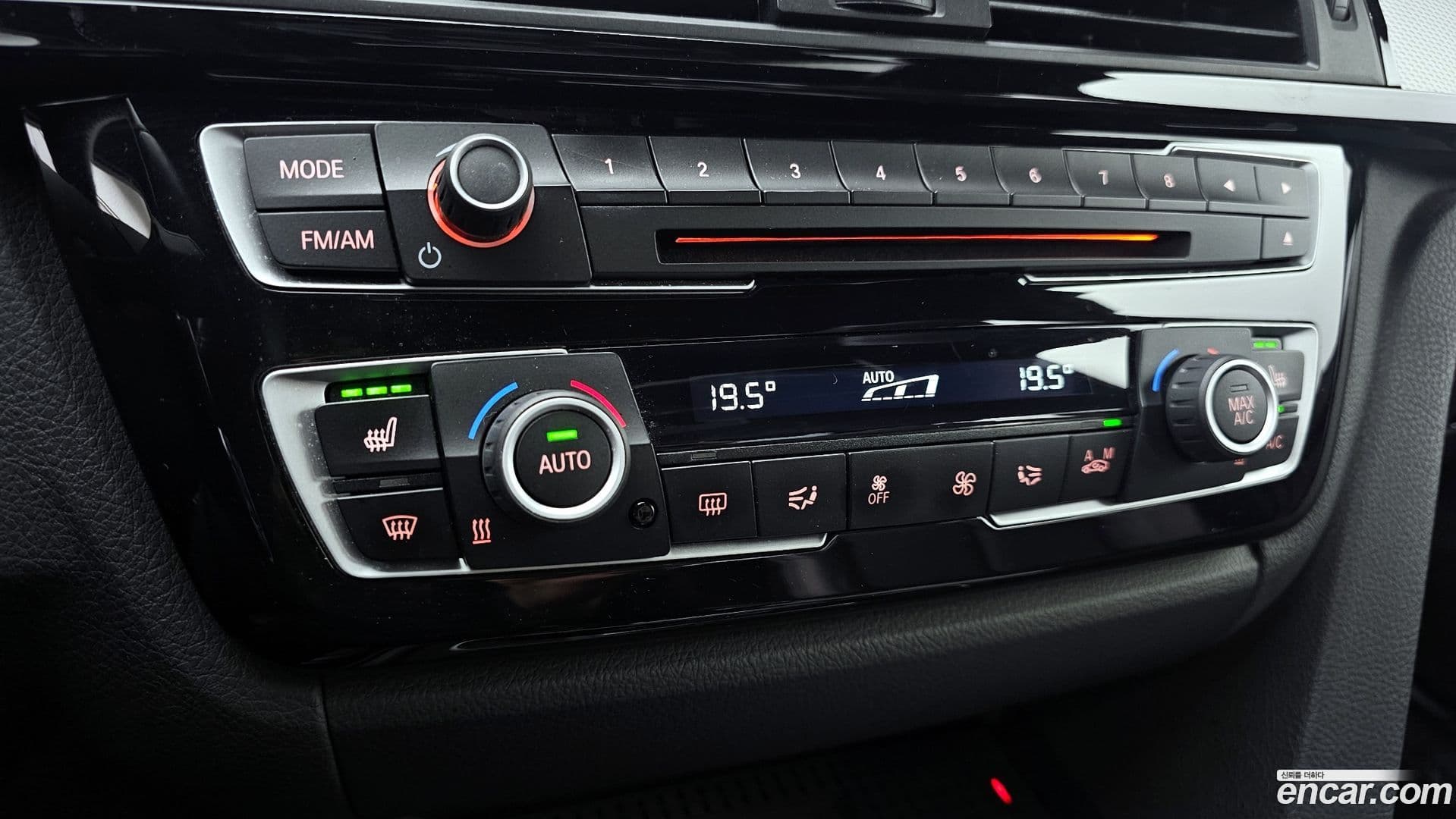 Main__Slider__Photo:3-Series BMW 2018.3-15
