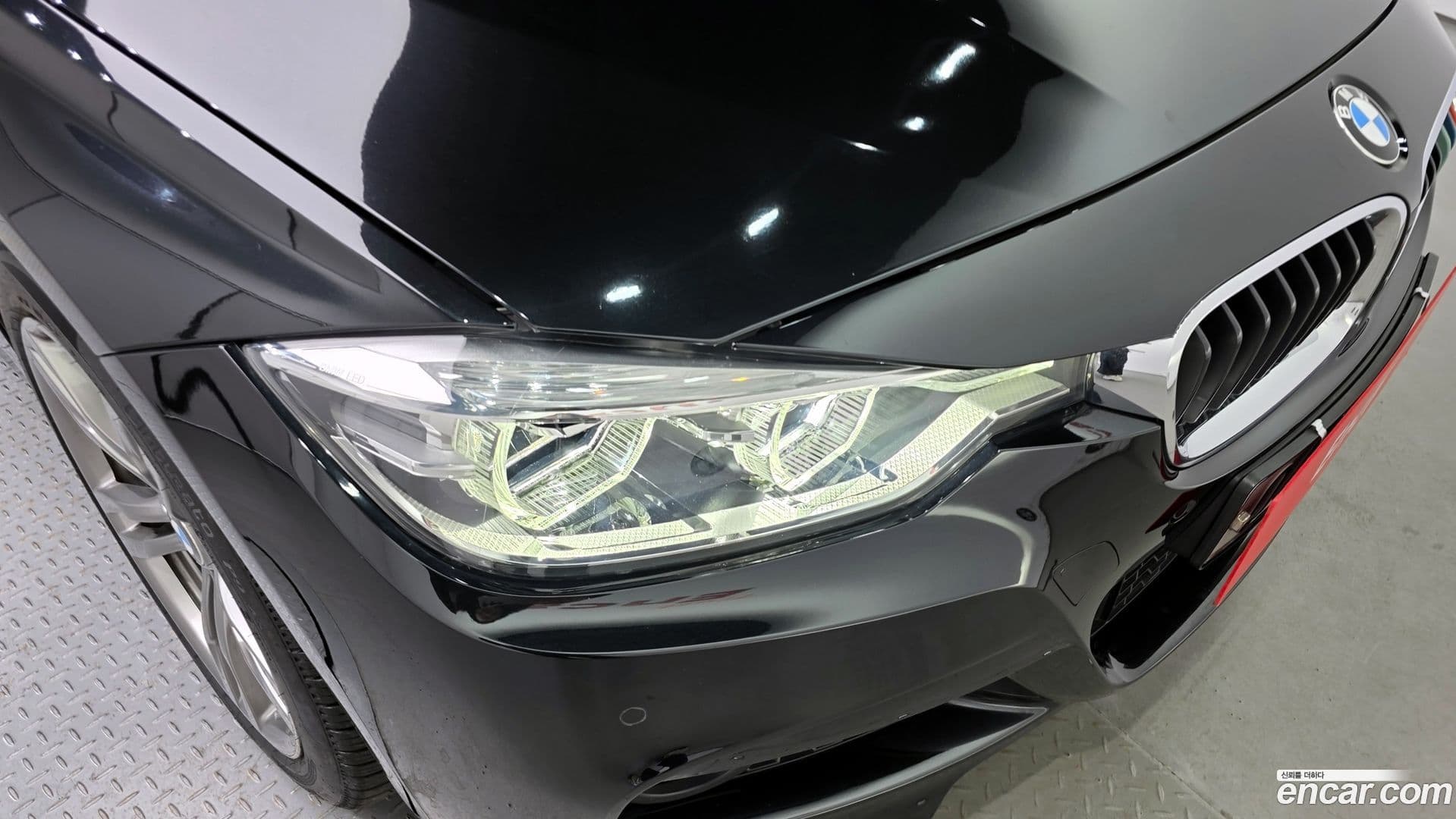 Main__Slider__Photo:3-Series BMW 2018.3-21