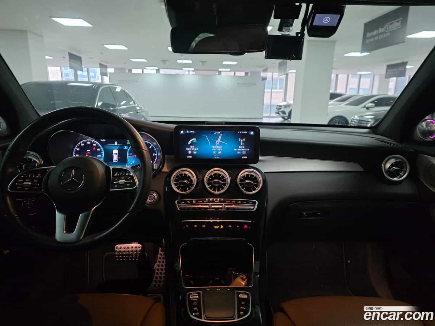 GLC-Class Mercedes-Benz 2020.9-INNER-007