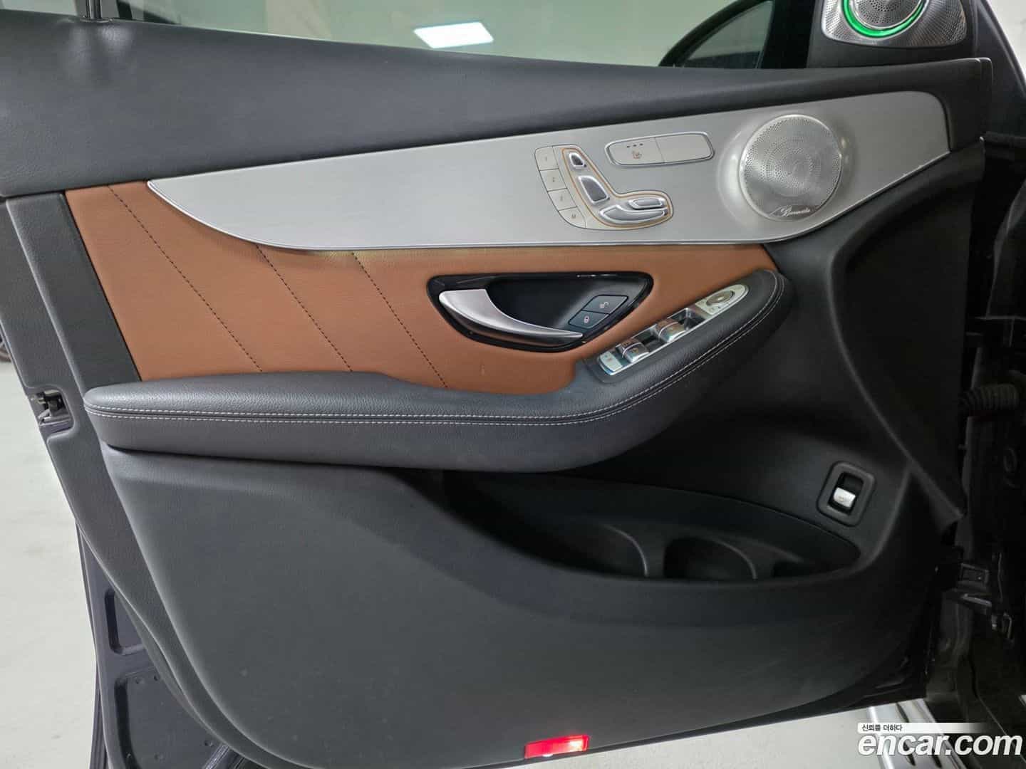 GLC-Class Mercedes-Benz 2020.9-OPTION-019