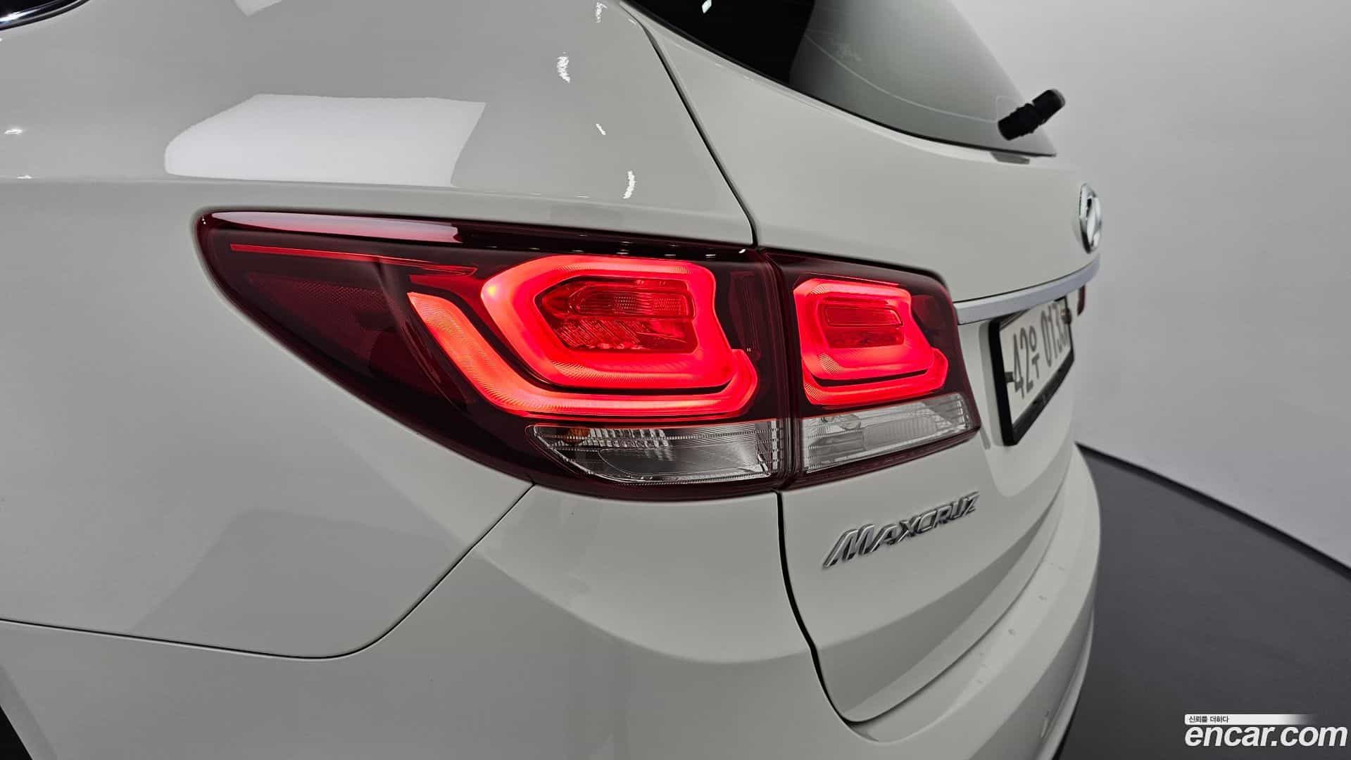 Maxcruz Hyundai 2016.0-OUTER-033