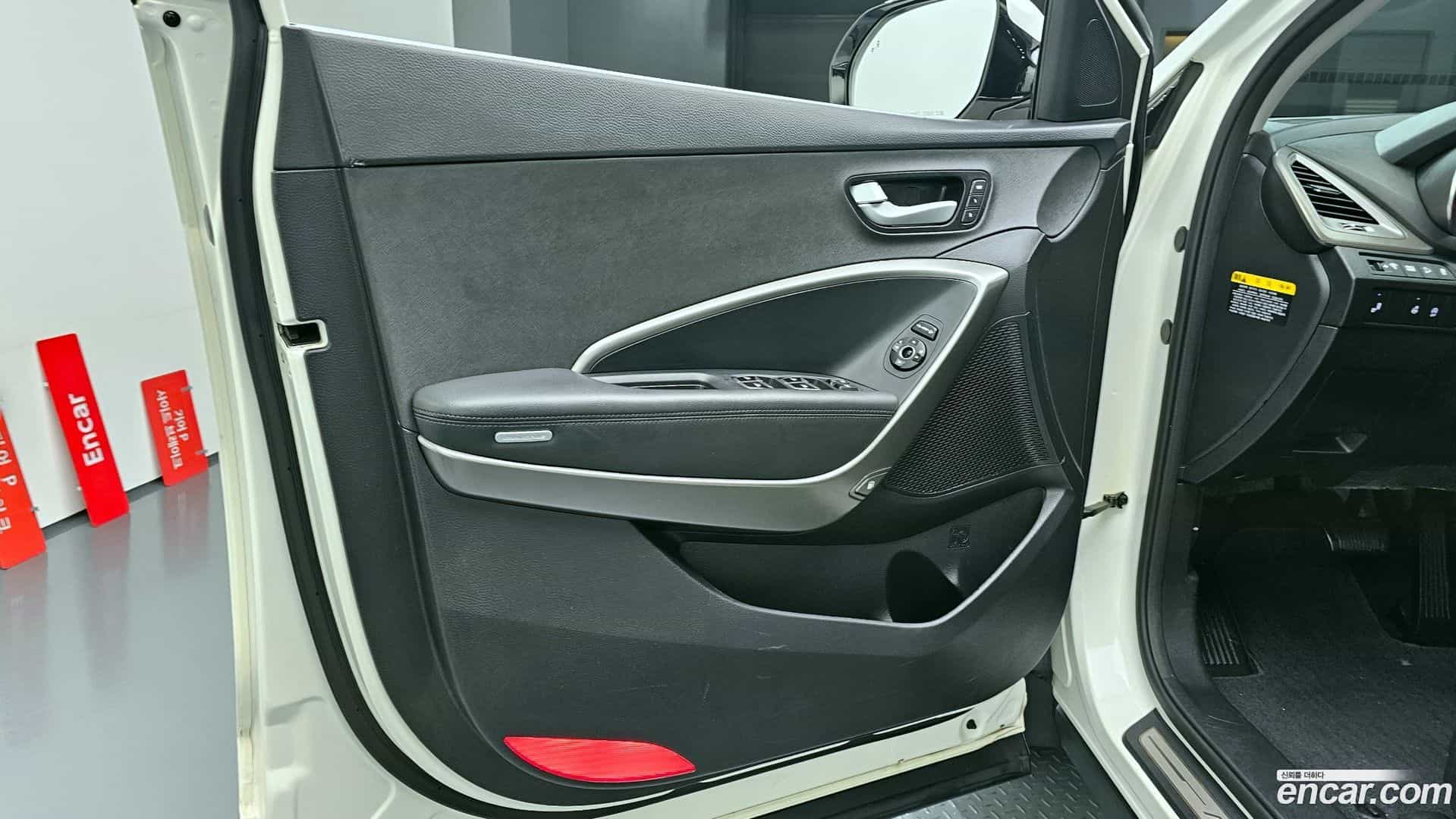Maxcruz Hyundai 2016.0-INNER-034