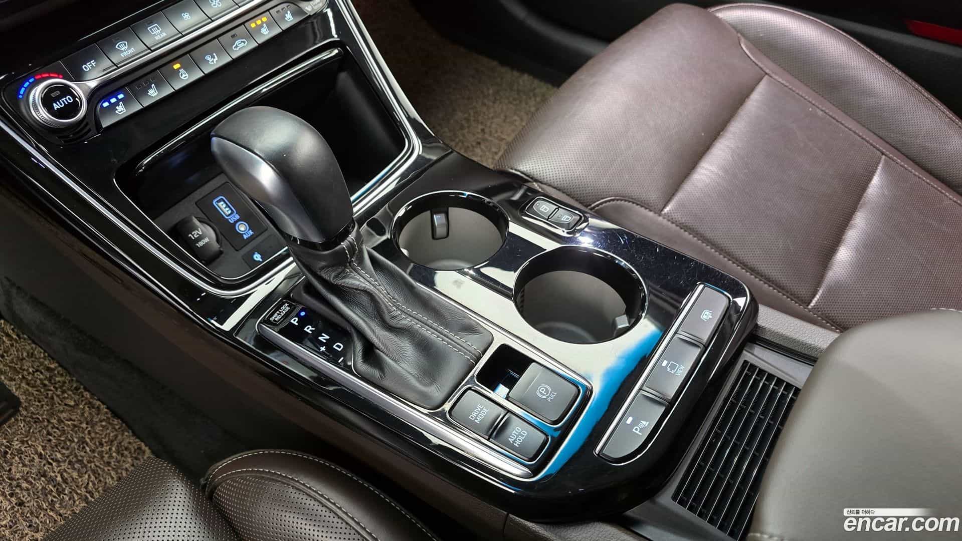 Grandeur Hyundai 2018.11-INNER-009