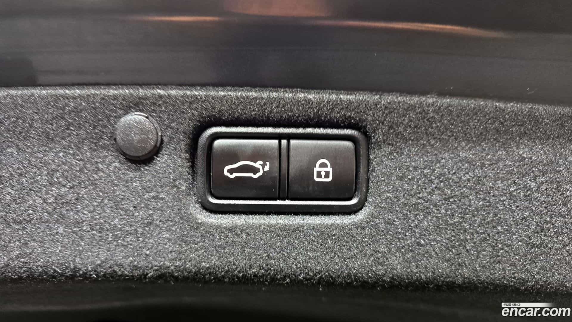 Grandeur Hyundai 2018.11-OPTION-024