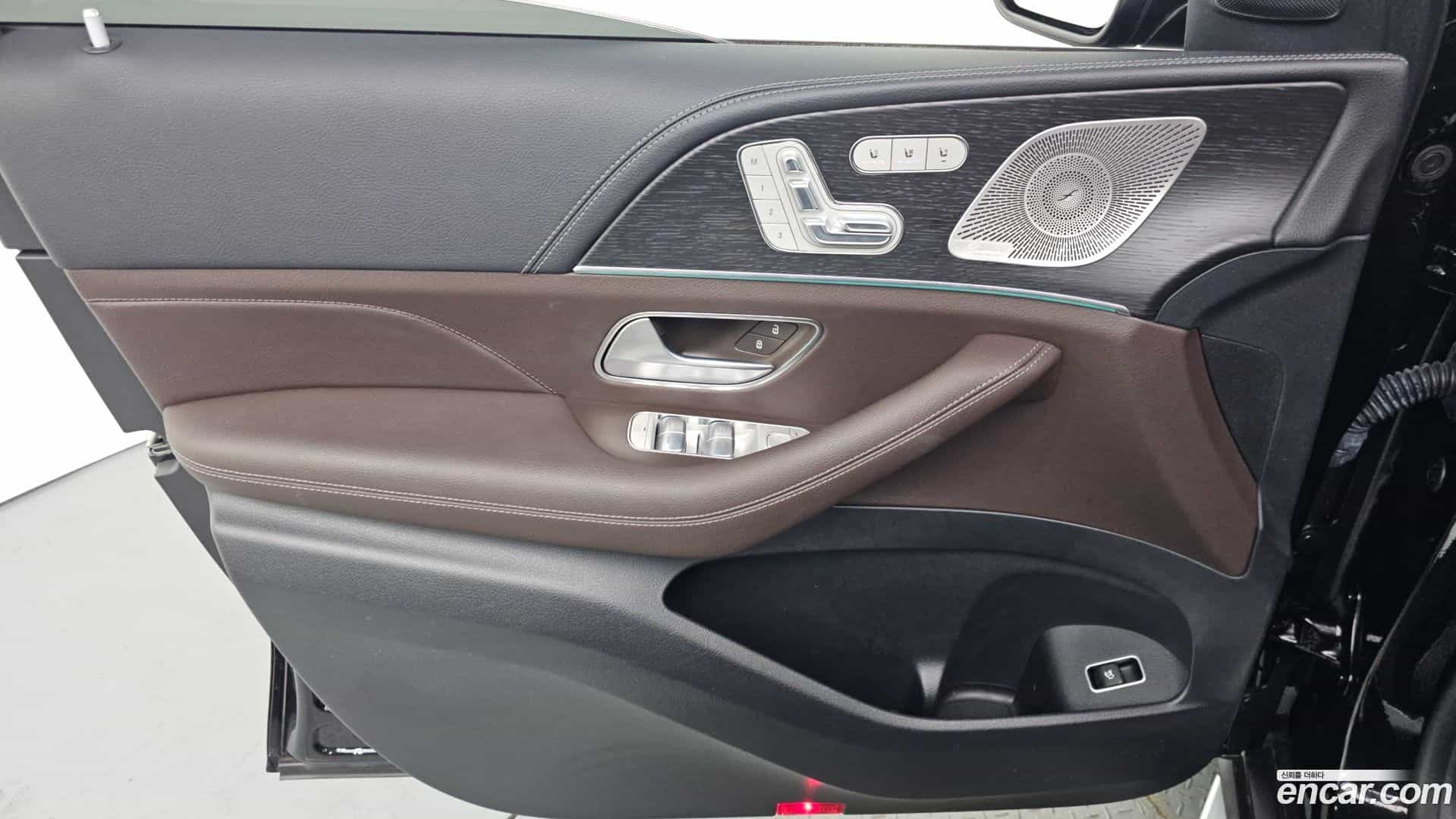 GLS-Class Mercedes-Benz 2023.4-INNER-034