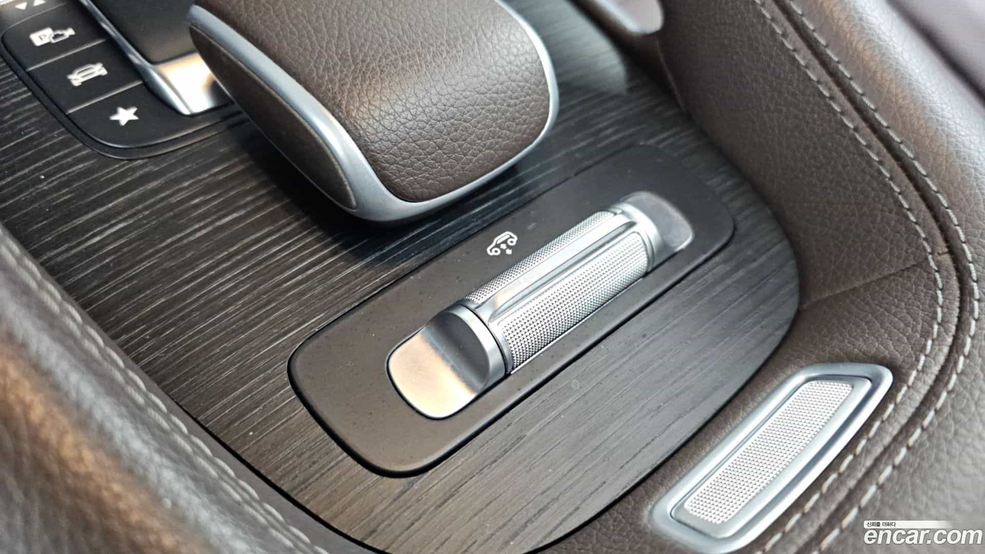 GLS-Class Mercedes-Benz 2023.4-OPTION-044