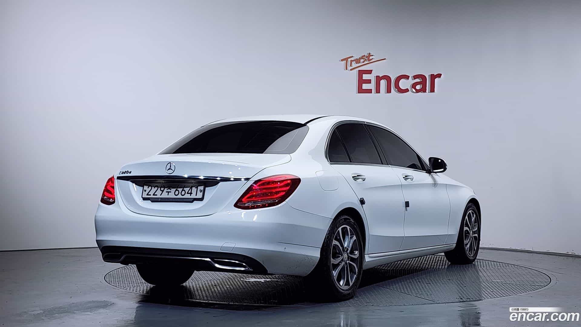 C-Class Mercedes-Benz 2017.3-OUTER-002