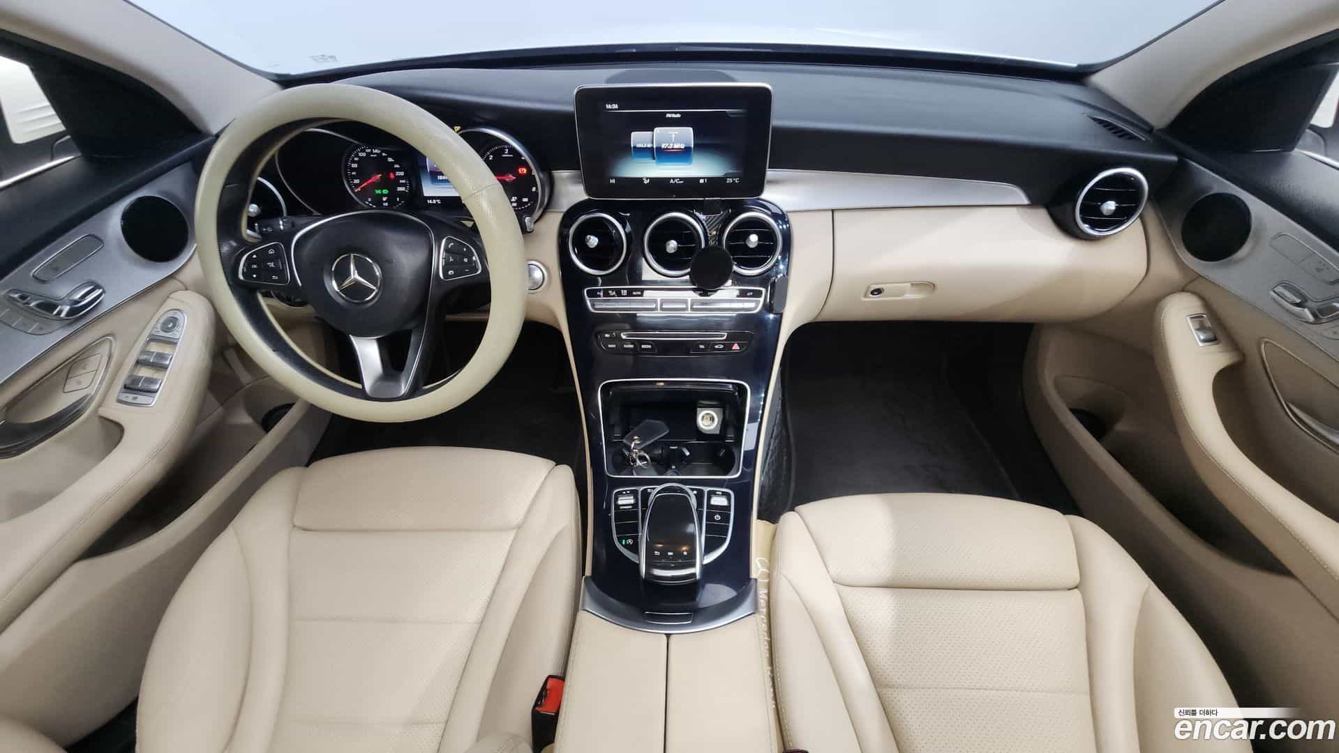 C-Class Mercedes-Benz 2017.3-INNER-007