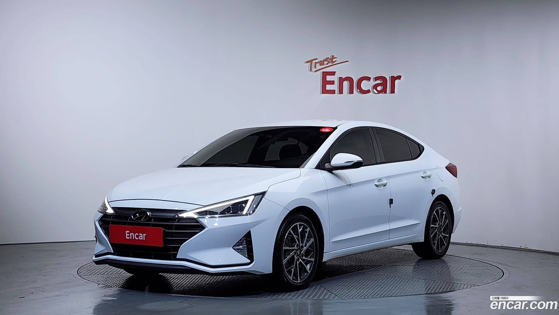 Main__Slider__Photo:AVANTE Hyundai 2018.11-0