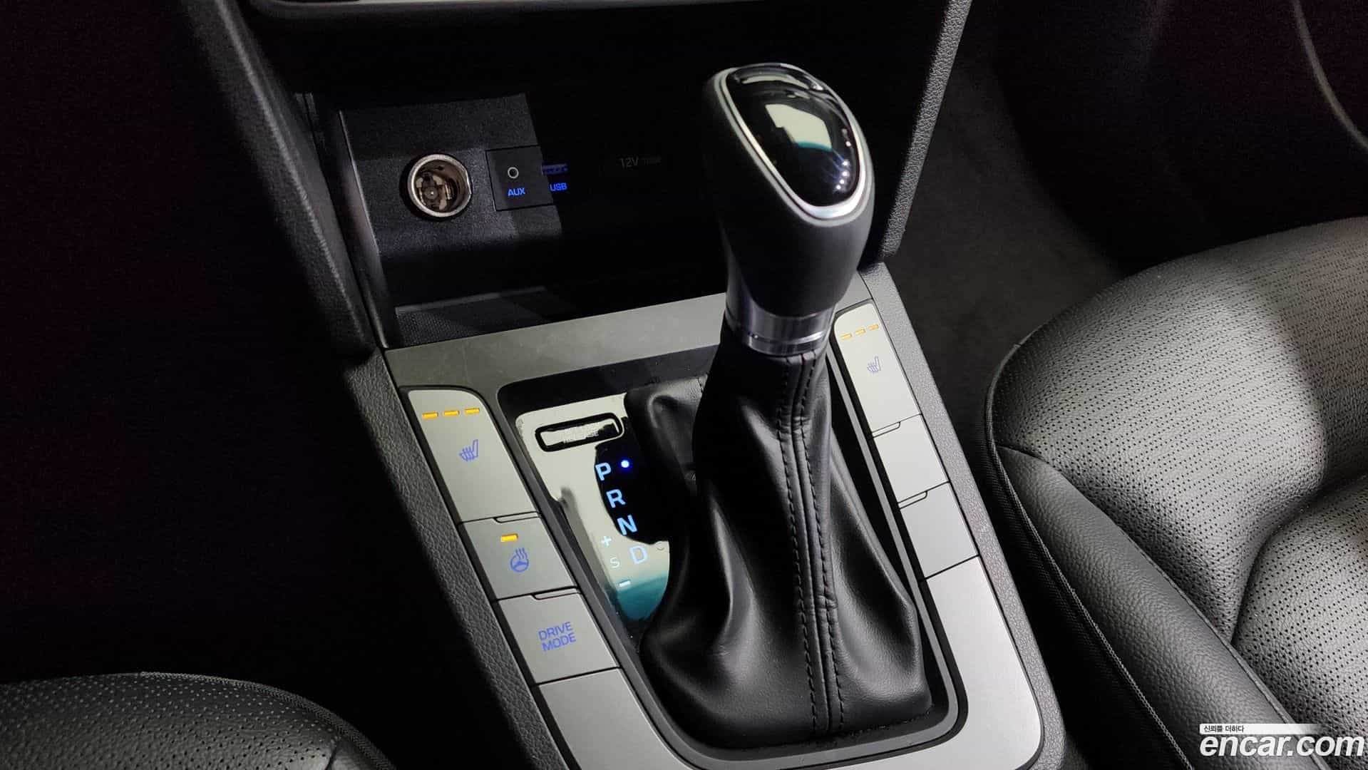 AVANTE Hyundai 2018.11-INNER-009