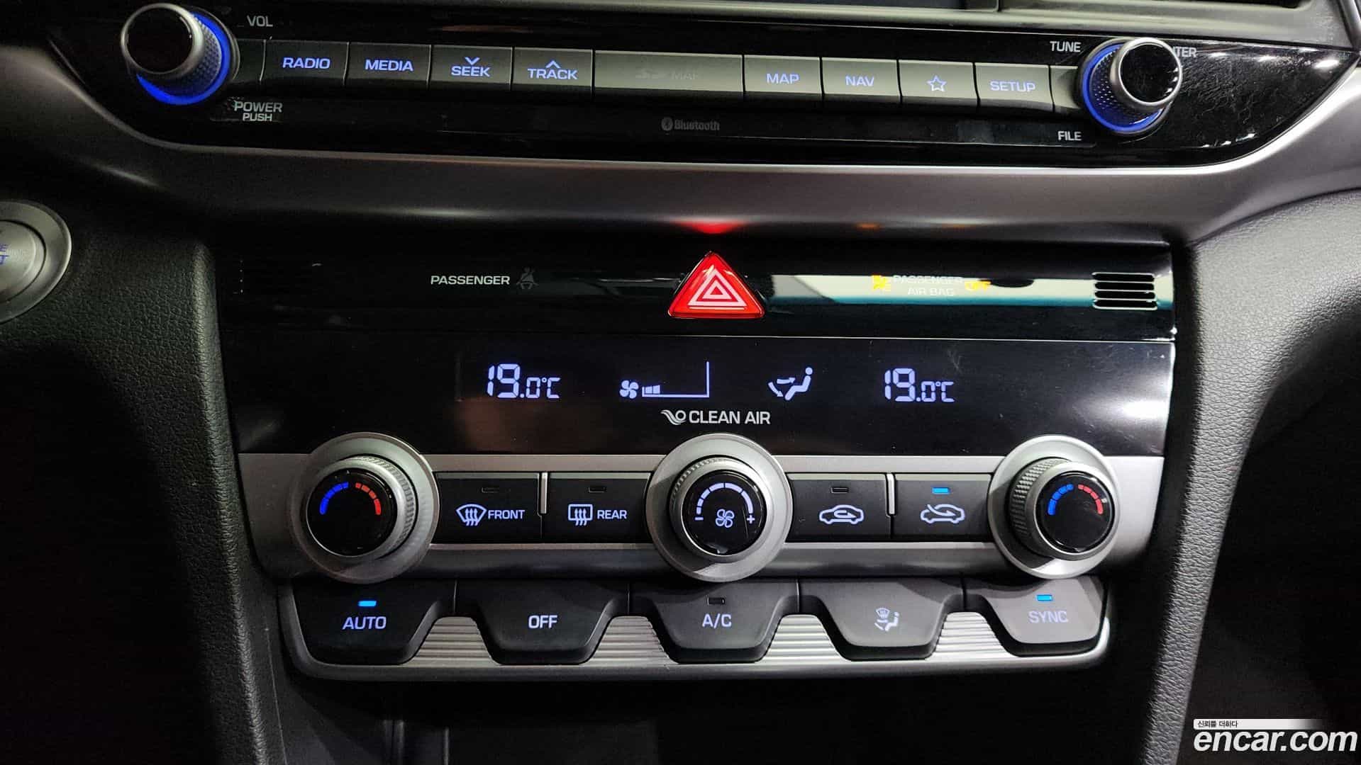 AVANTE Hyundai 2018.11-OPTION-042