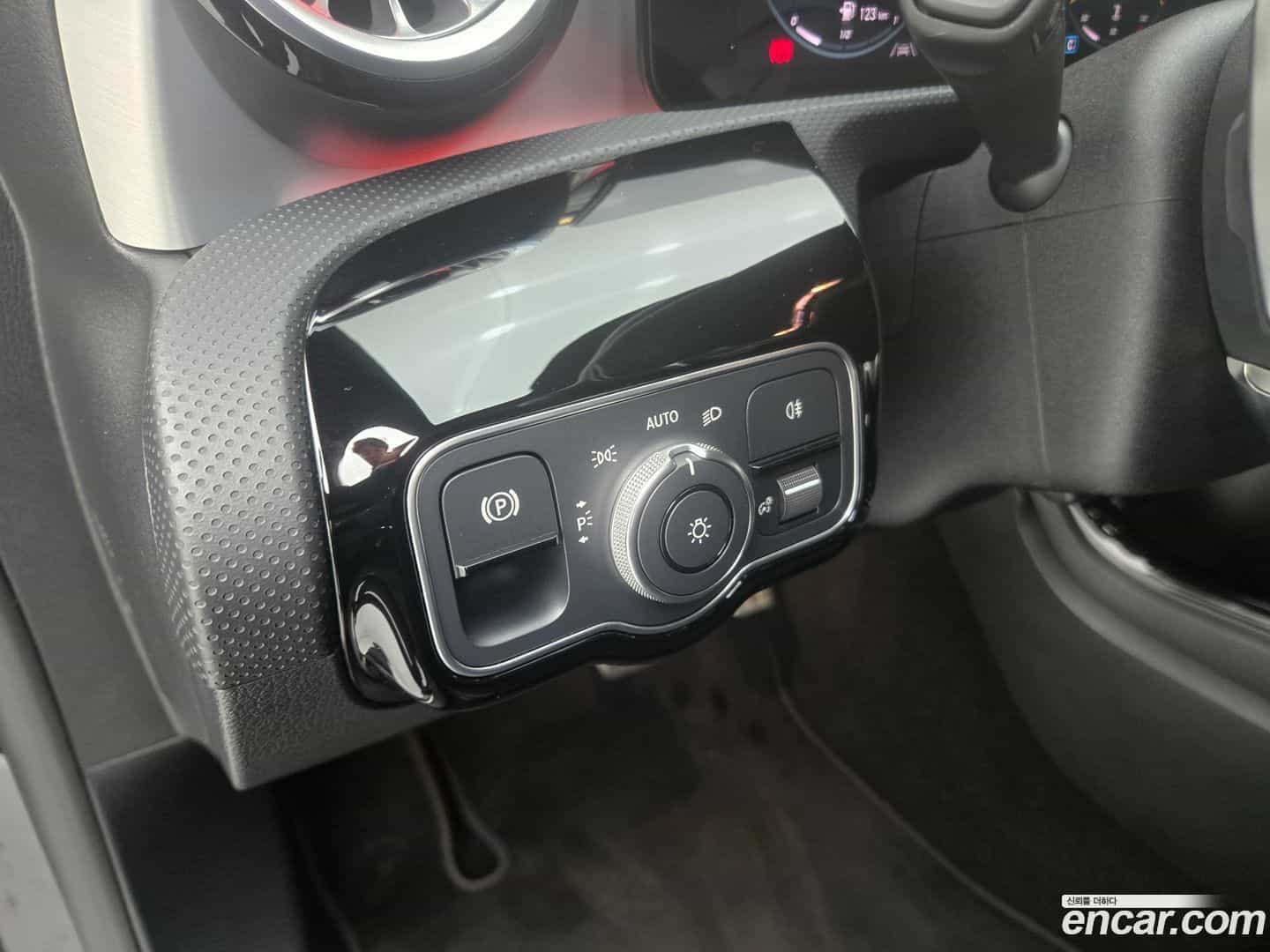 CLA-Class Mercedes-Benz 2022.11-OPTION-021