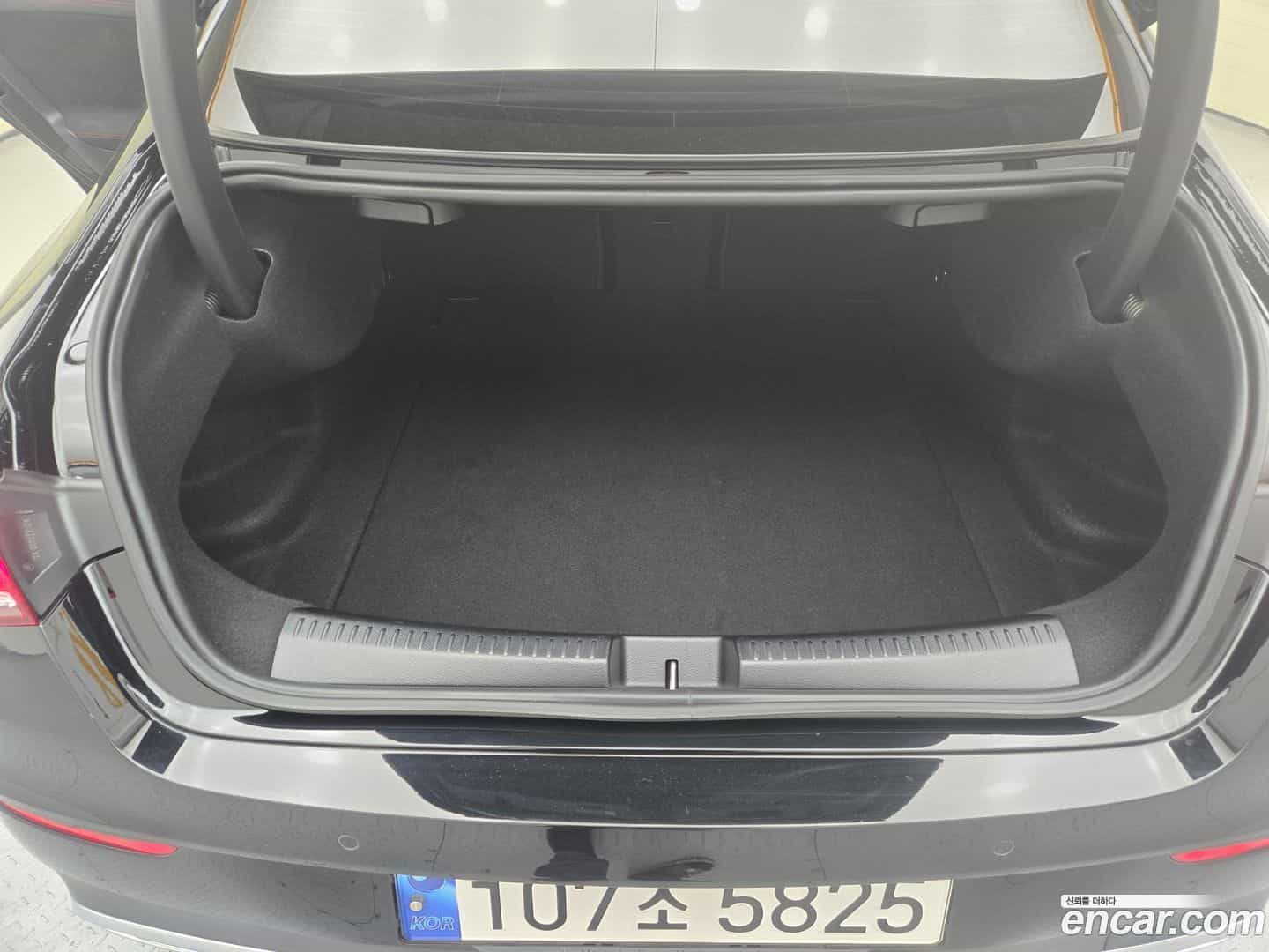 CLA-Class Mercedes-Benz 2022.11-OPTION-023