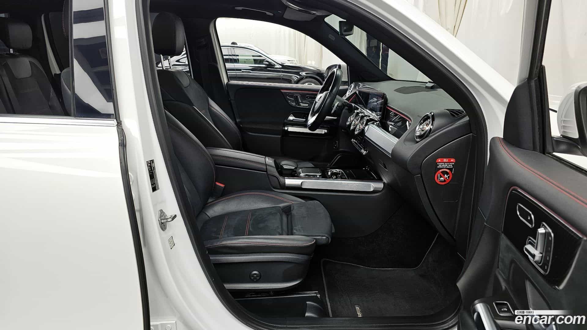 GLB-Class Mercedes-Benz 2021.3-OPTION-015