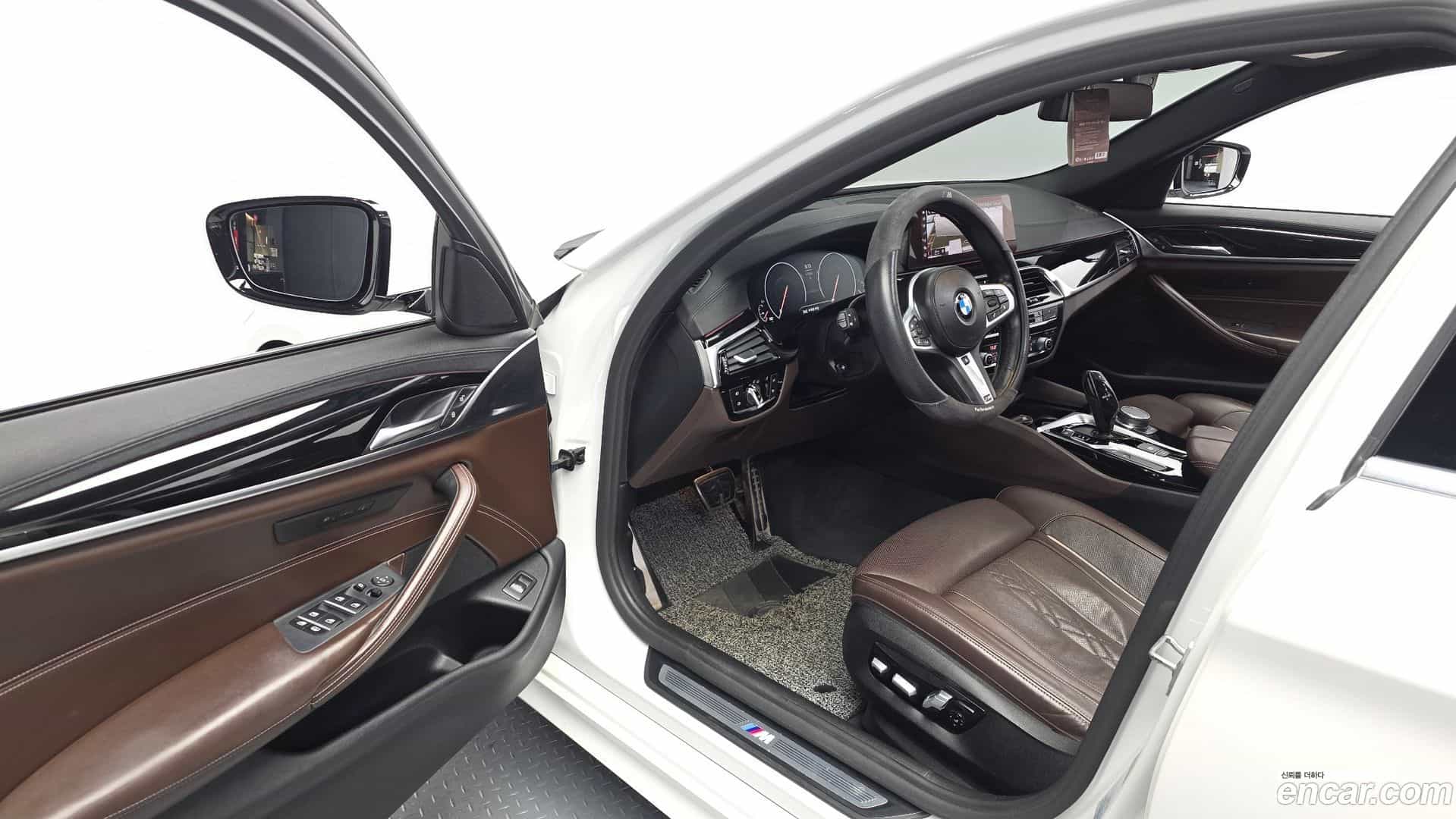 5-Series BMW 2019.4-INNER-010