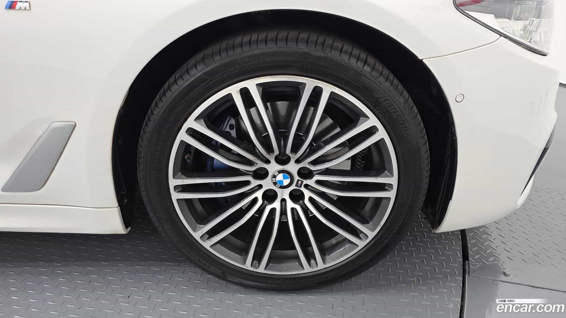5-Series BMW 2019.4-OUTER-031