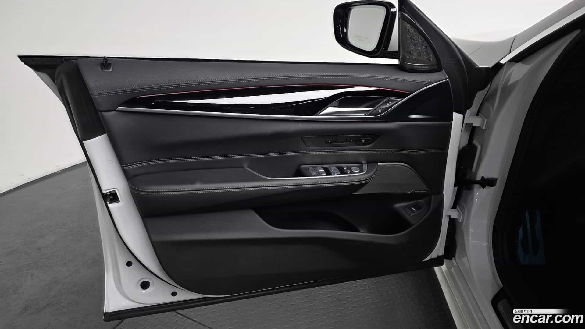 Gran Turismo BMW 2024.4-INNER-034