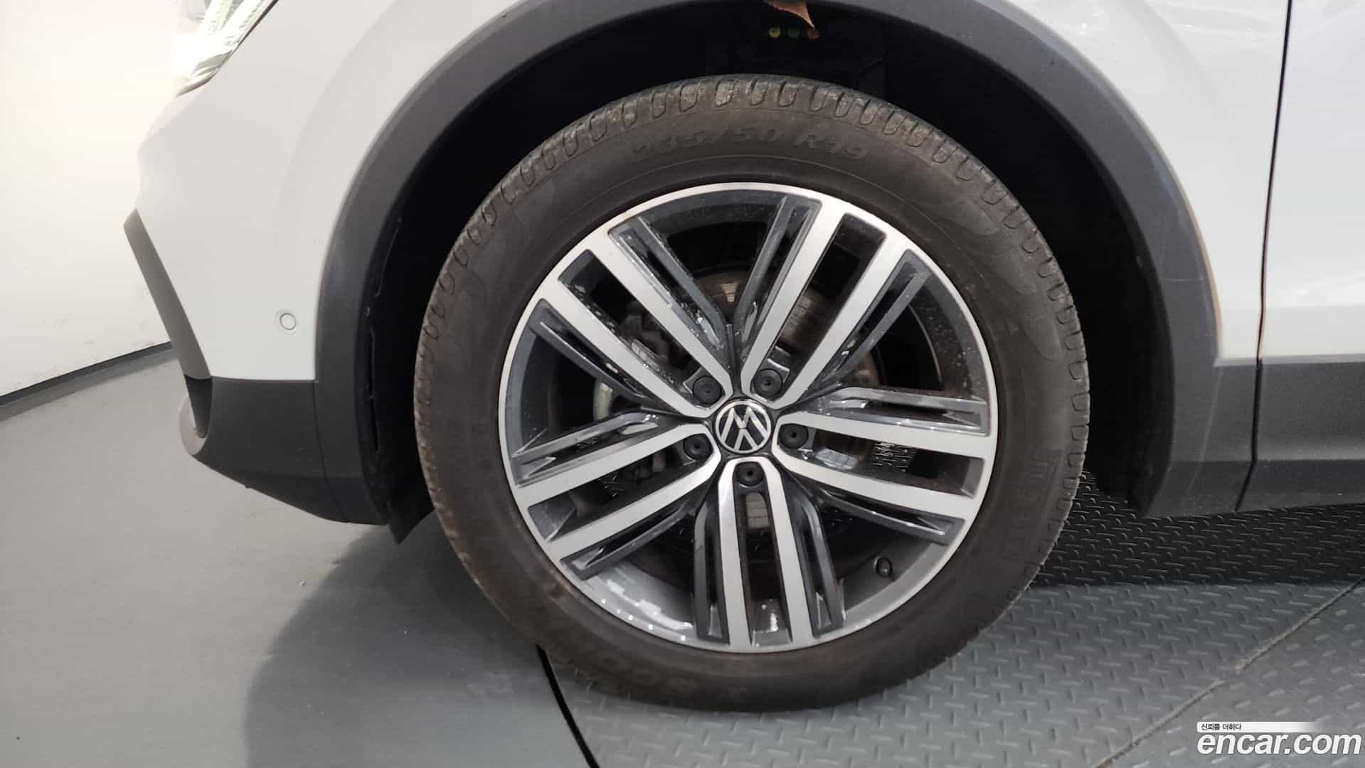 Tiguan Volkswagen 2024.4-OUTER-005