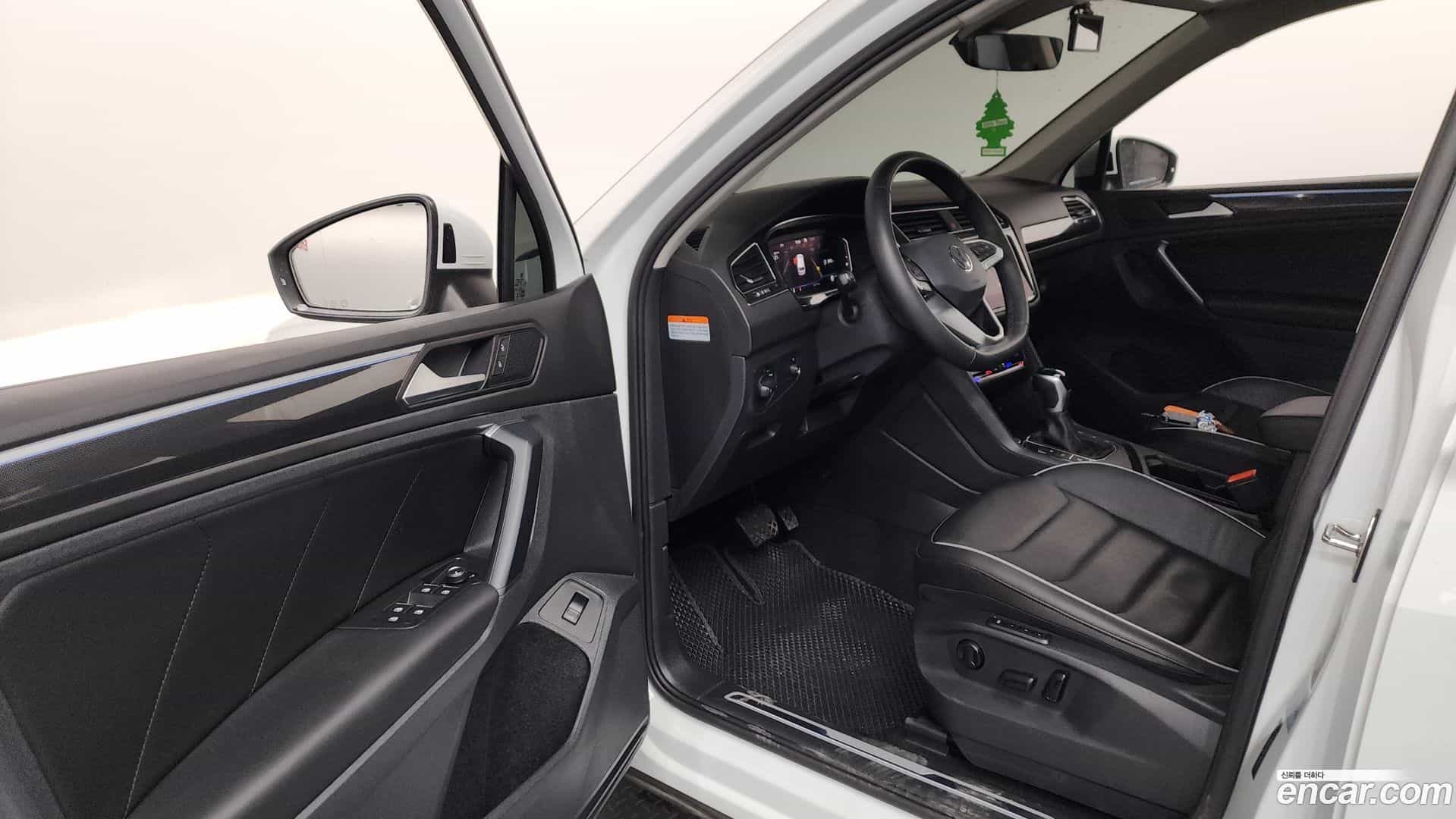 Tiguan Volkswagen 2024.4-INNER-010