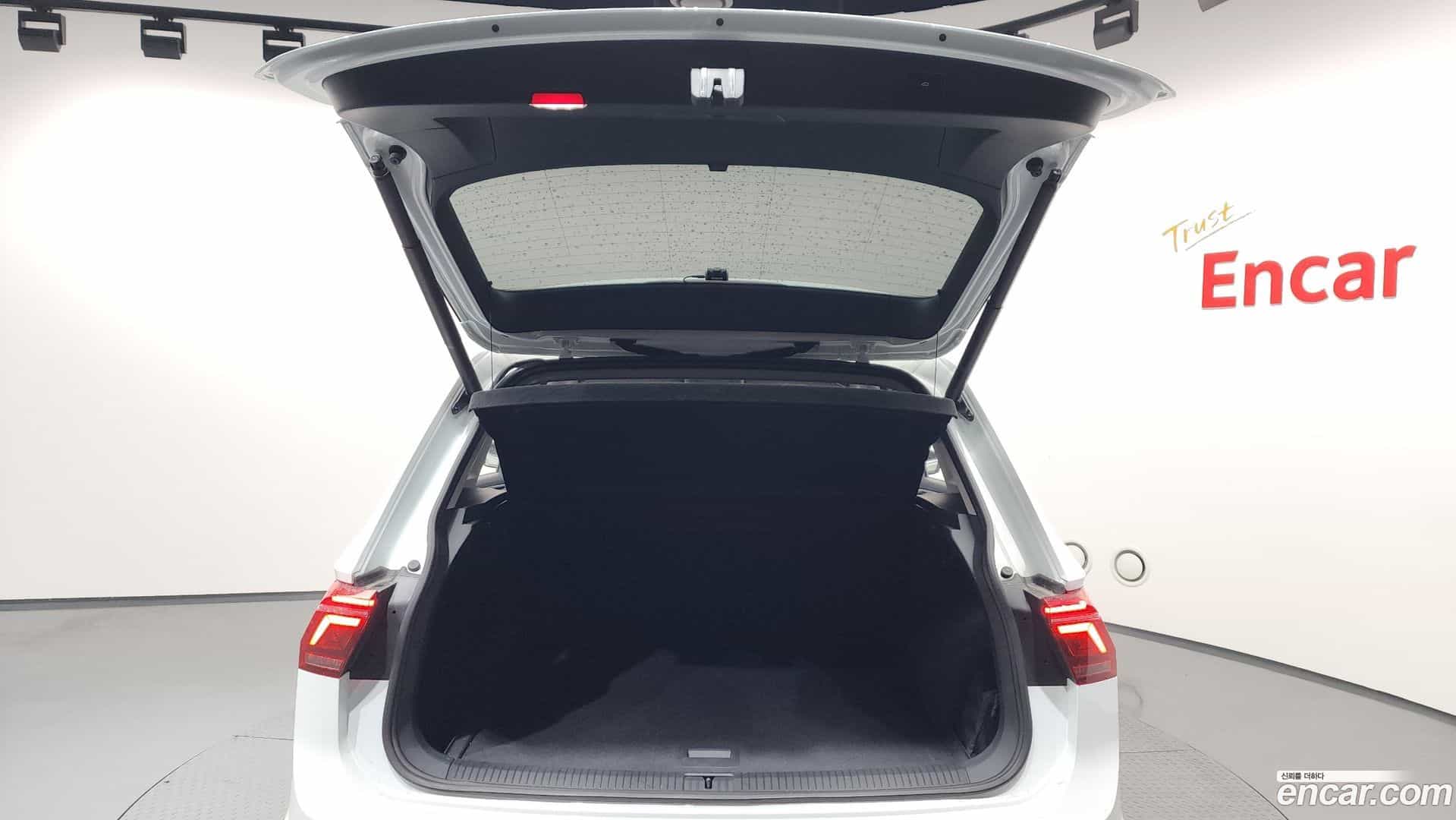 Tiguan Volkswagen 2024.4-OPTION-024