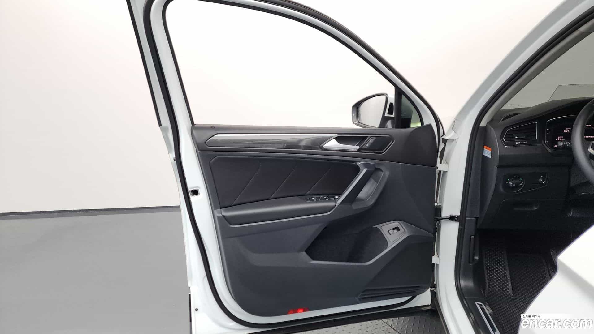 Tiguan Volkswagen 2024.4-INNER-034