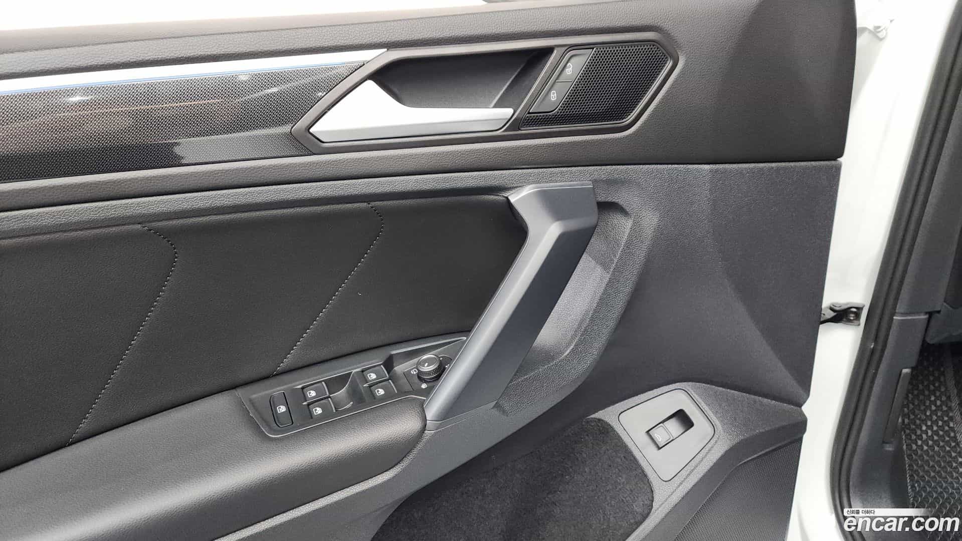 Tiguan Volkswagen 2024.4-OPTION-041