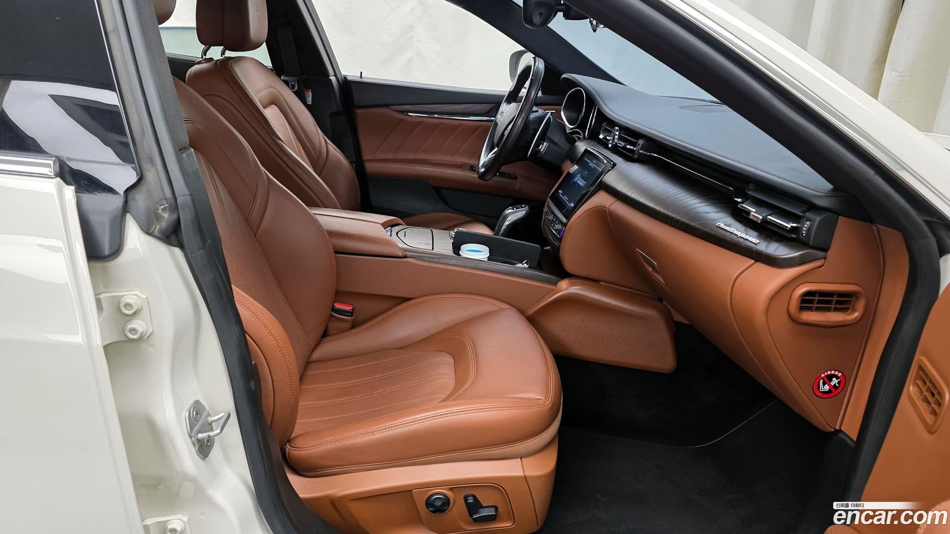 Main__Slider__Photo:Quattroporte Maserati 2020.11-10