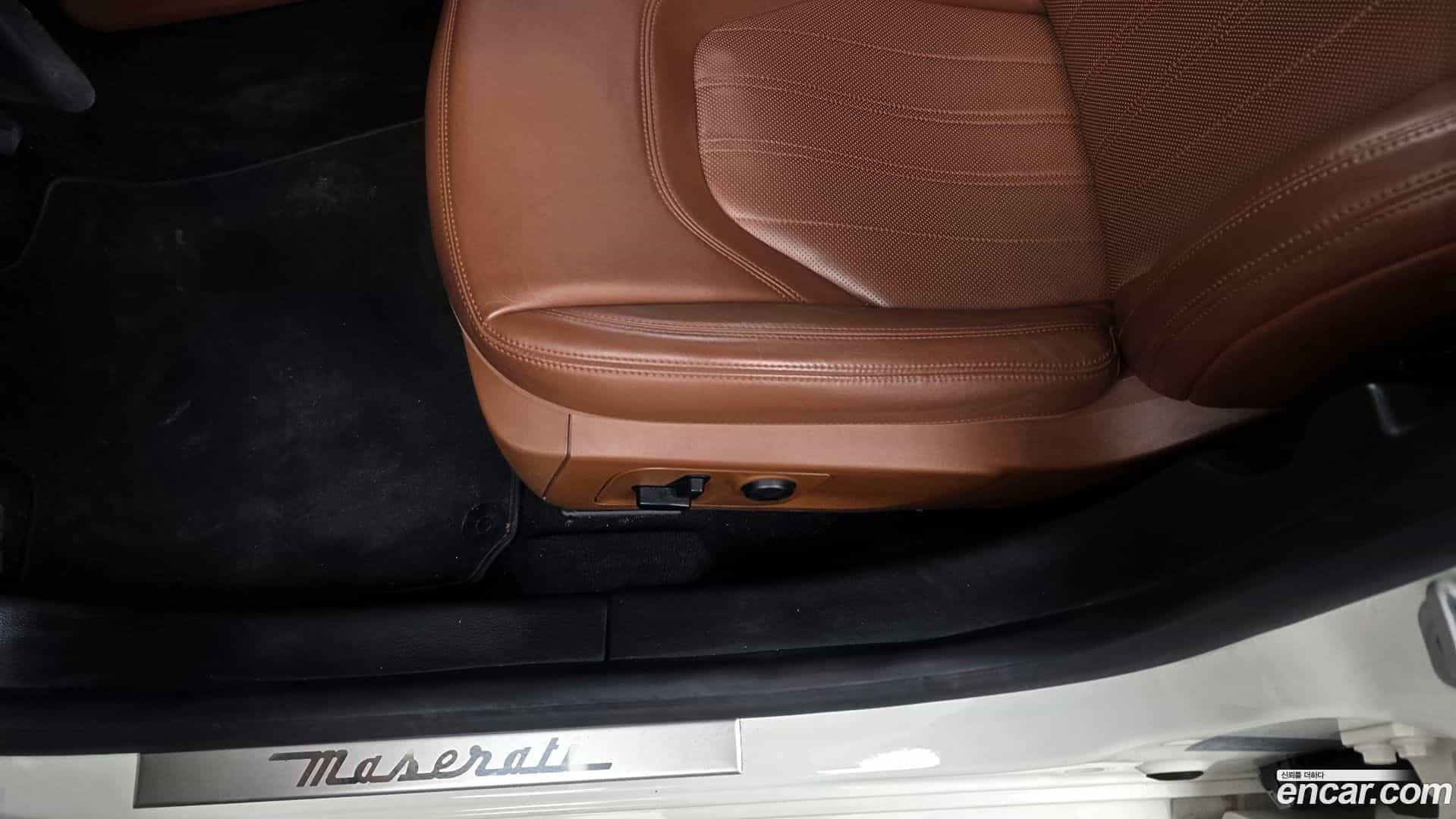 Quattroporte Maserati 2020.11-INNER-036
