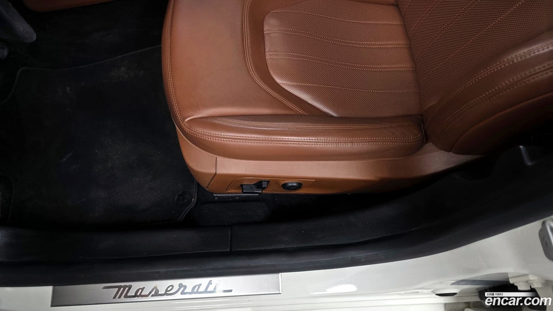 Main__Slider__Photo:Quattroporte Maserati 2020.11-25