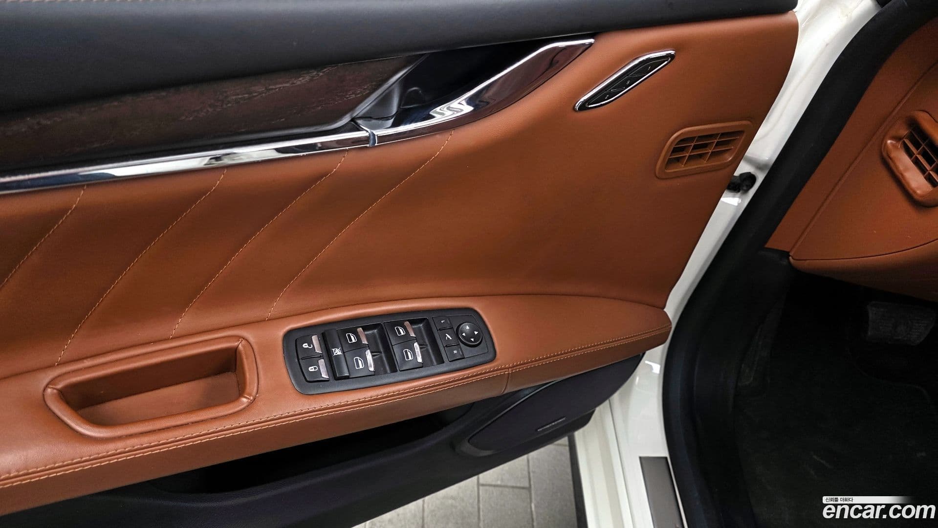 Main__Slider__Photo:Quattroporte Maserati 2020.11-26