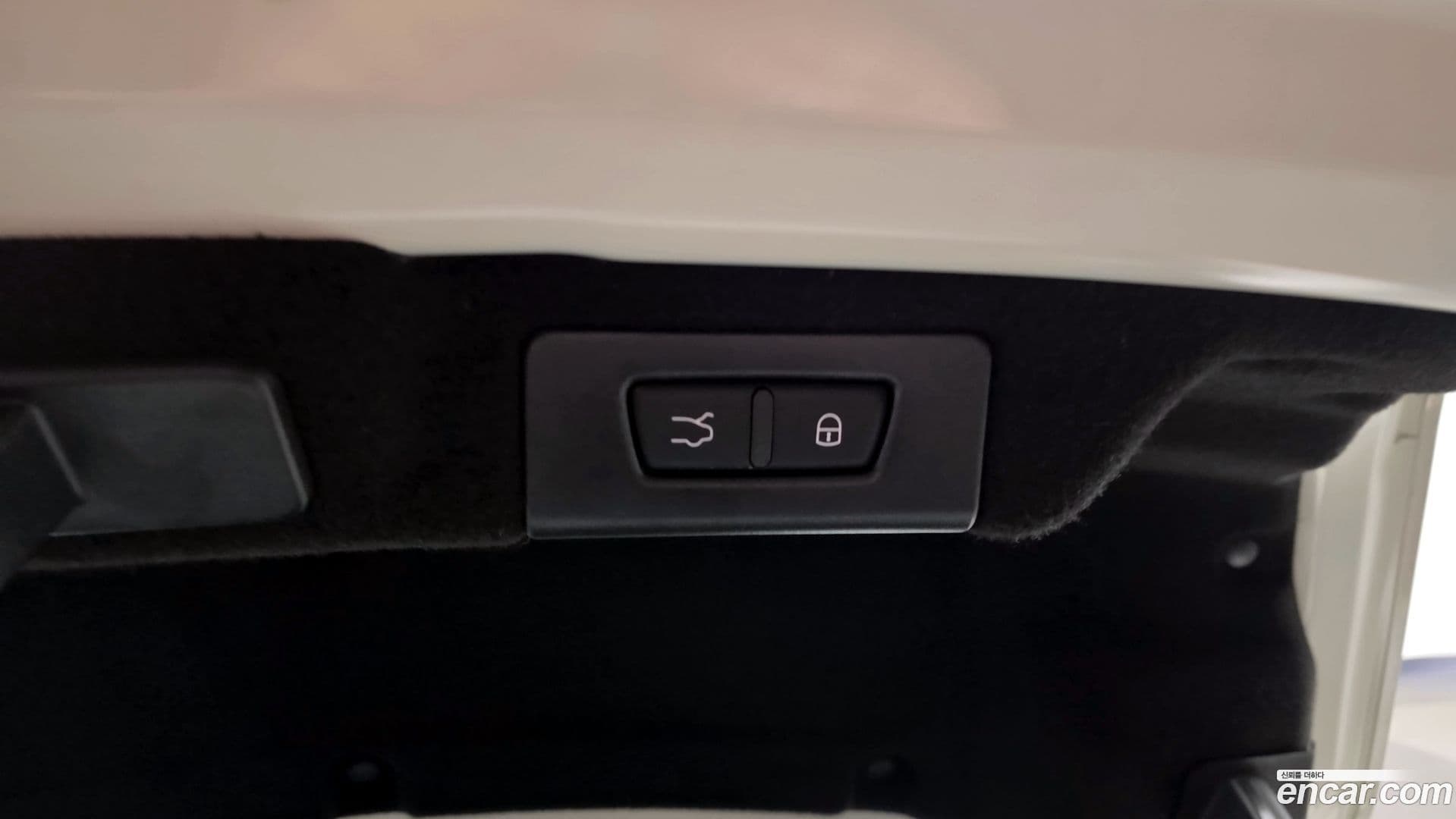 Main__Slider__Photo:Quattroporte Maserati 2020.11-27