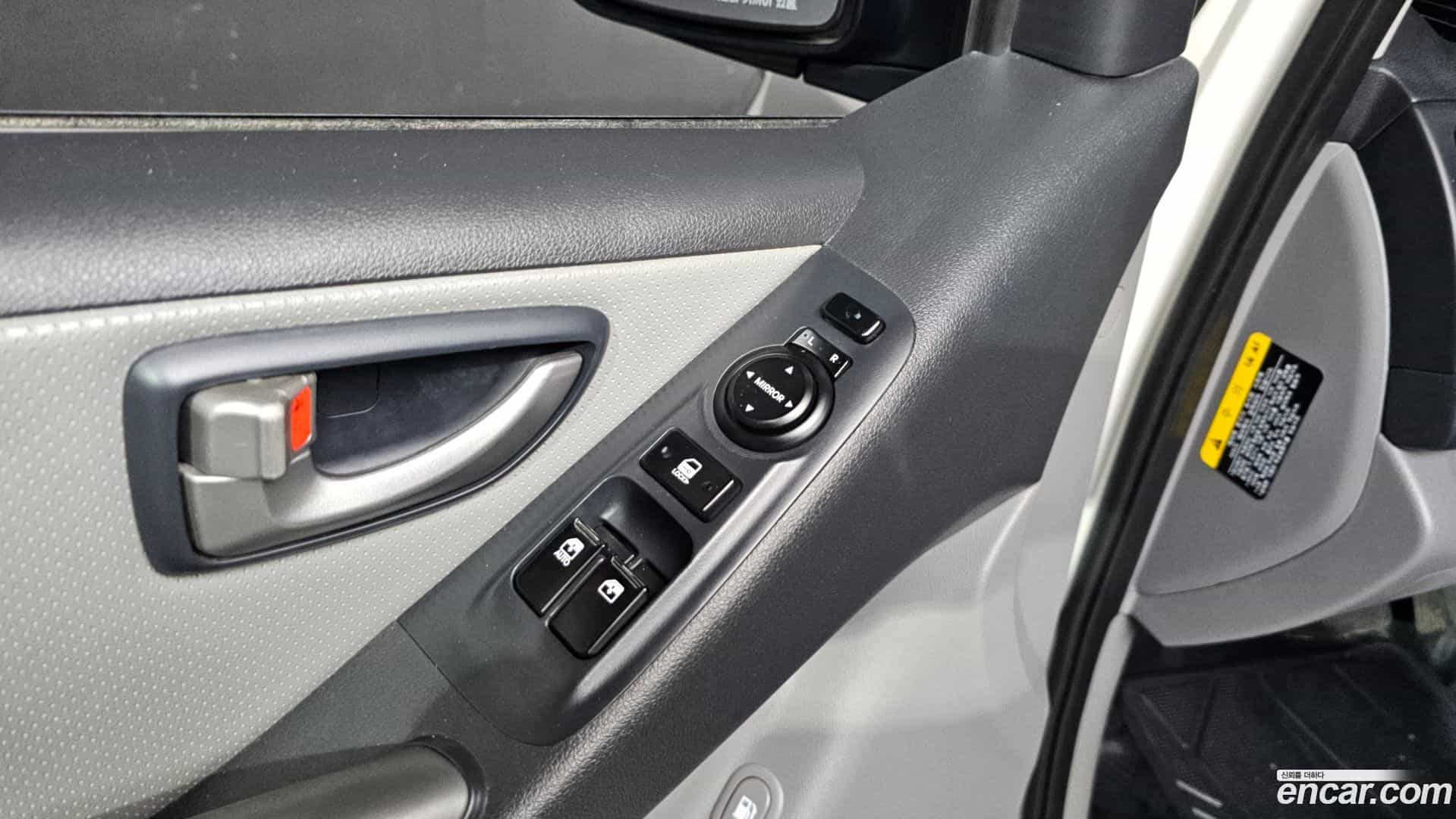 Starex Hyundai 2020.6-OPTION-040