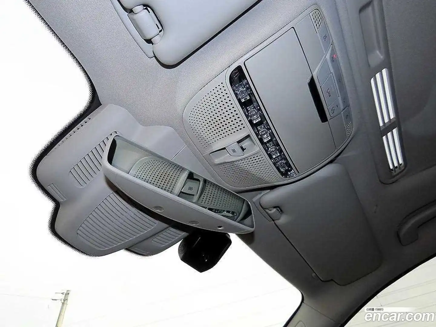 E-Class Mercedes-Benz 2018.9-OPTION-018