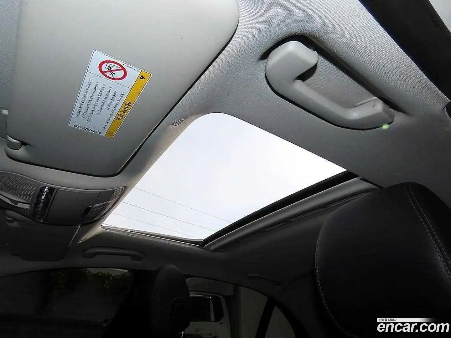 E-Class Mercedes-Benz 2018.9-OPTION-020