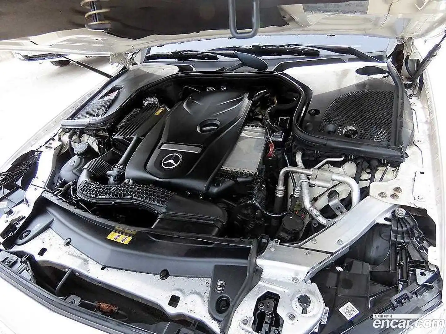 E-Class Mercedes-Benz 2018.9-OPTION-023