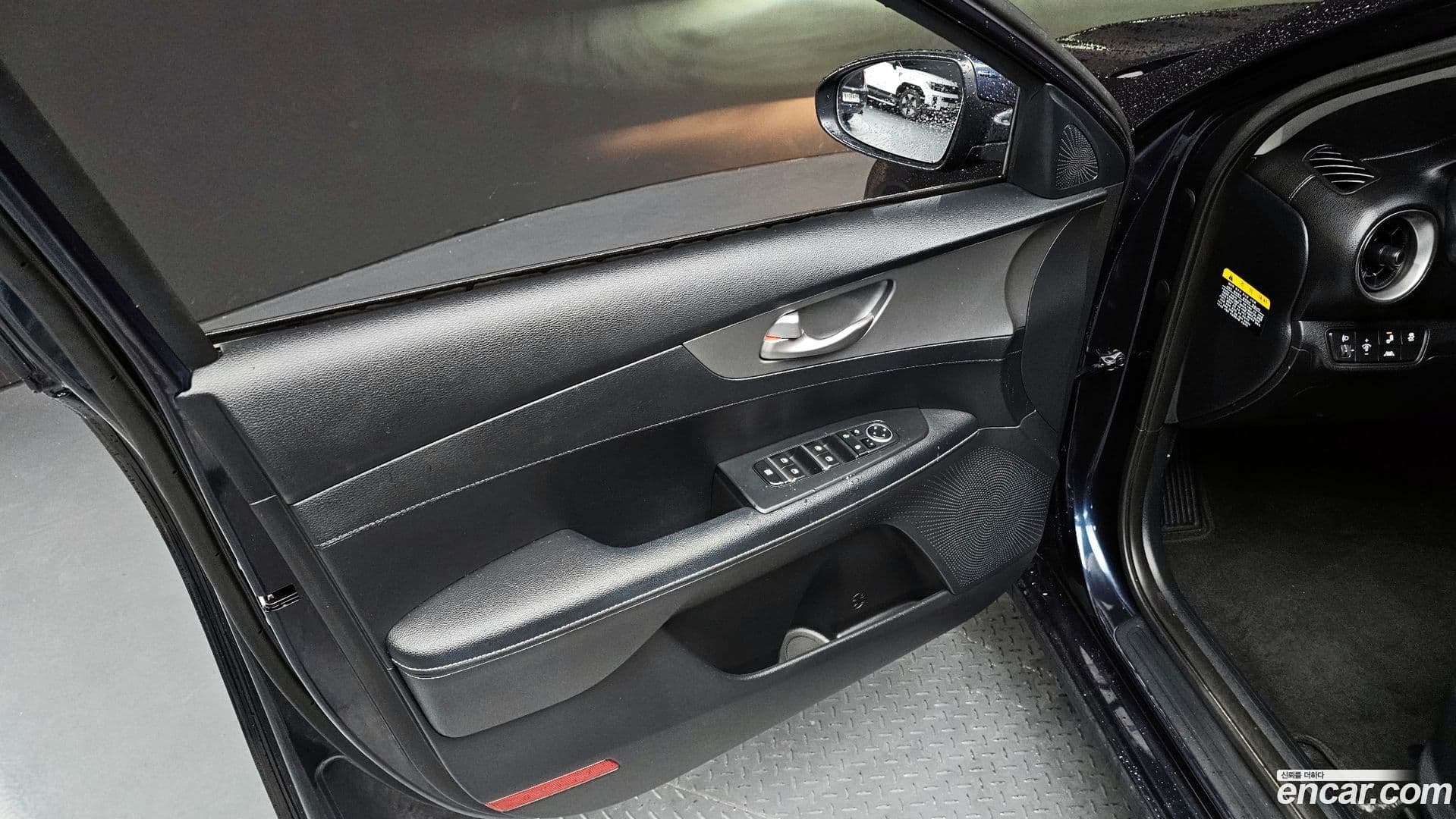 Main__Slider__Photo:K3 Kia 2019.6-23
