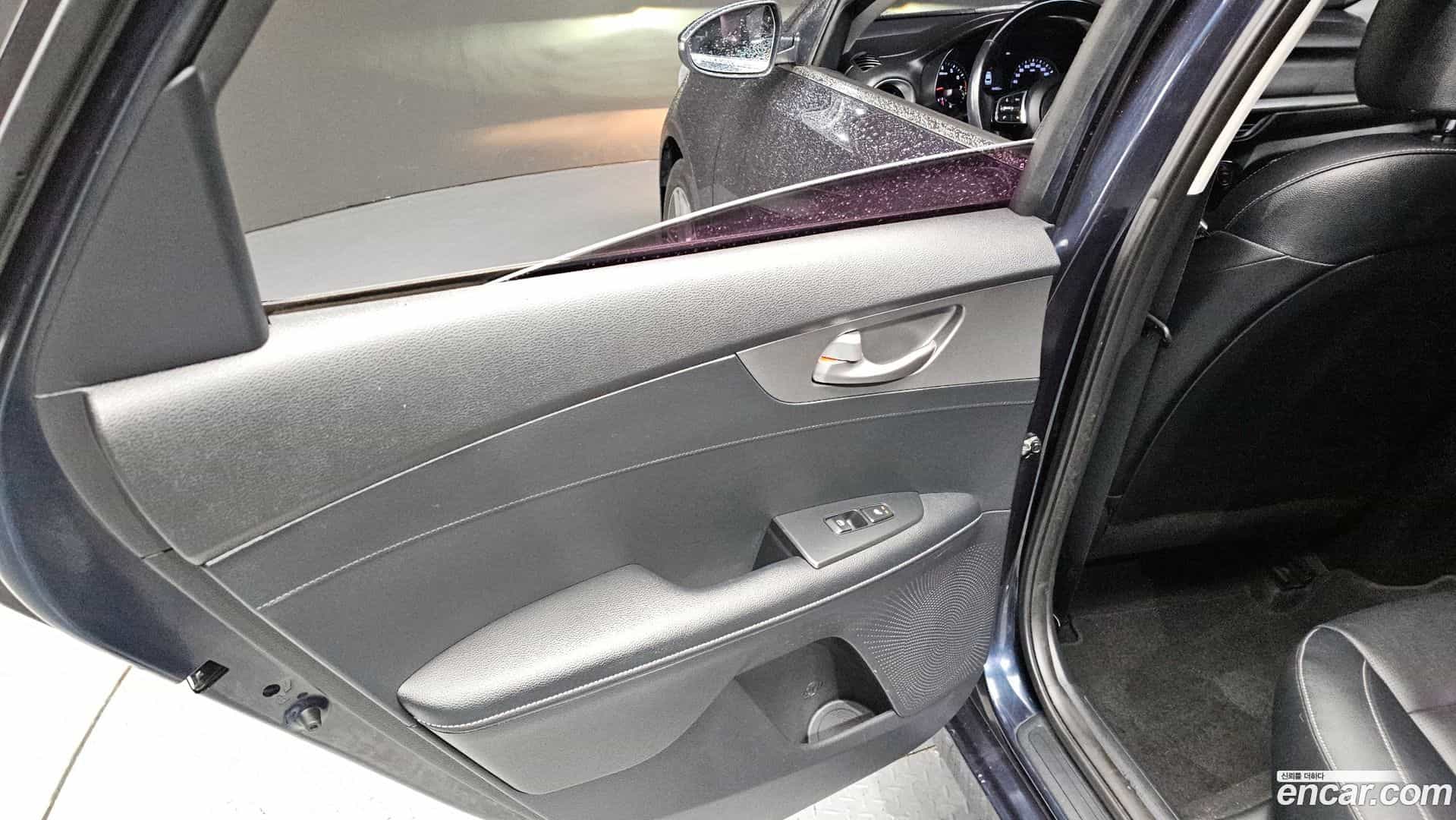 K3 Kia 2019.6-INNER-035