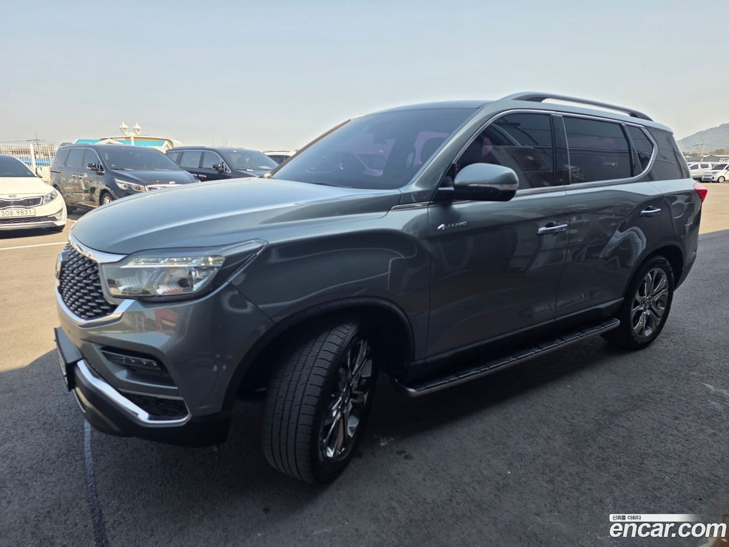 Main__Slider__Photo:Rexton KG Mobility 2020.5-0