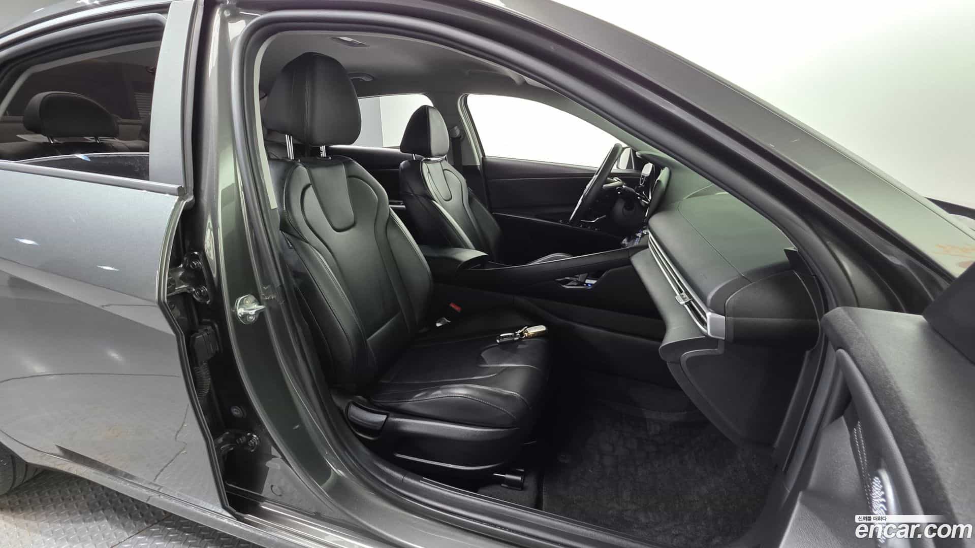 AVANTE Hyundai 2021.5-INNER-010