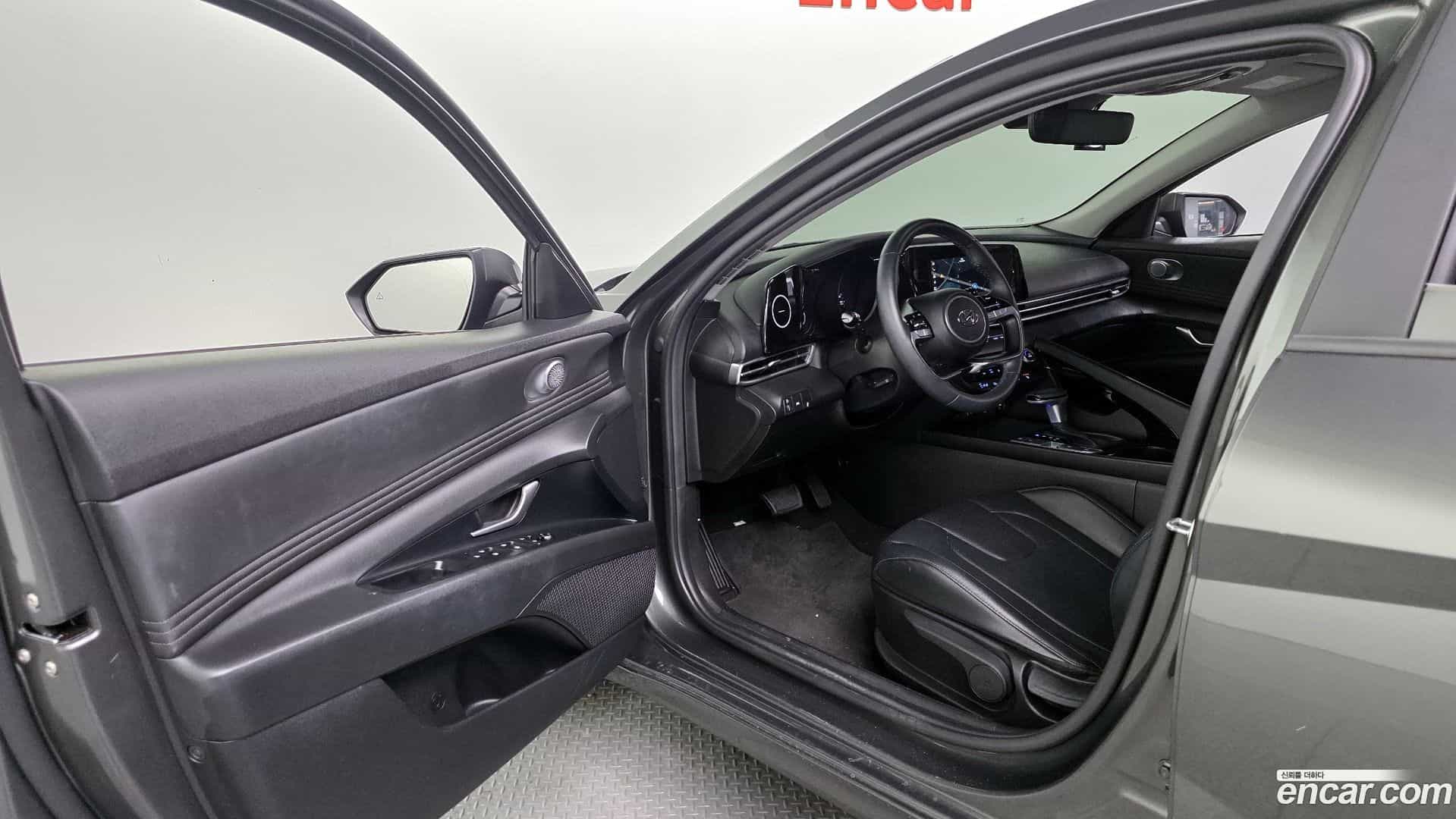 AVANTE Hyundai 2021.5-OPTION-015